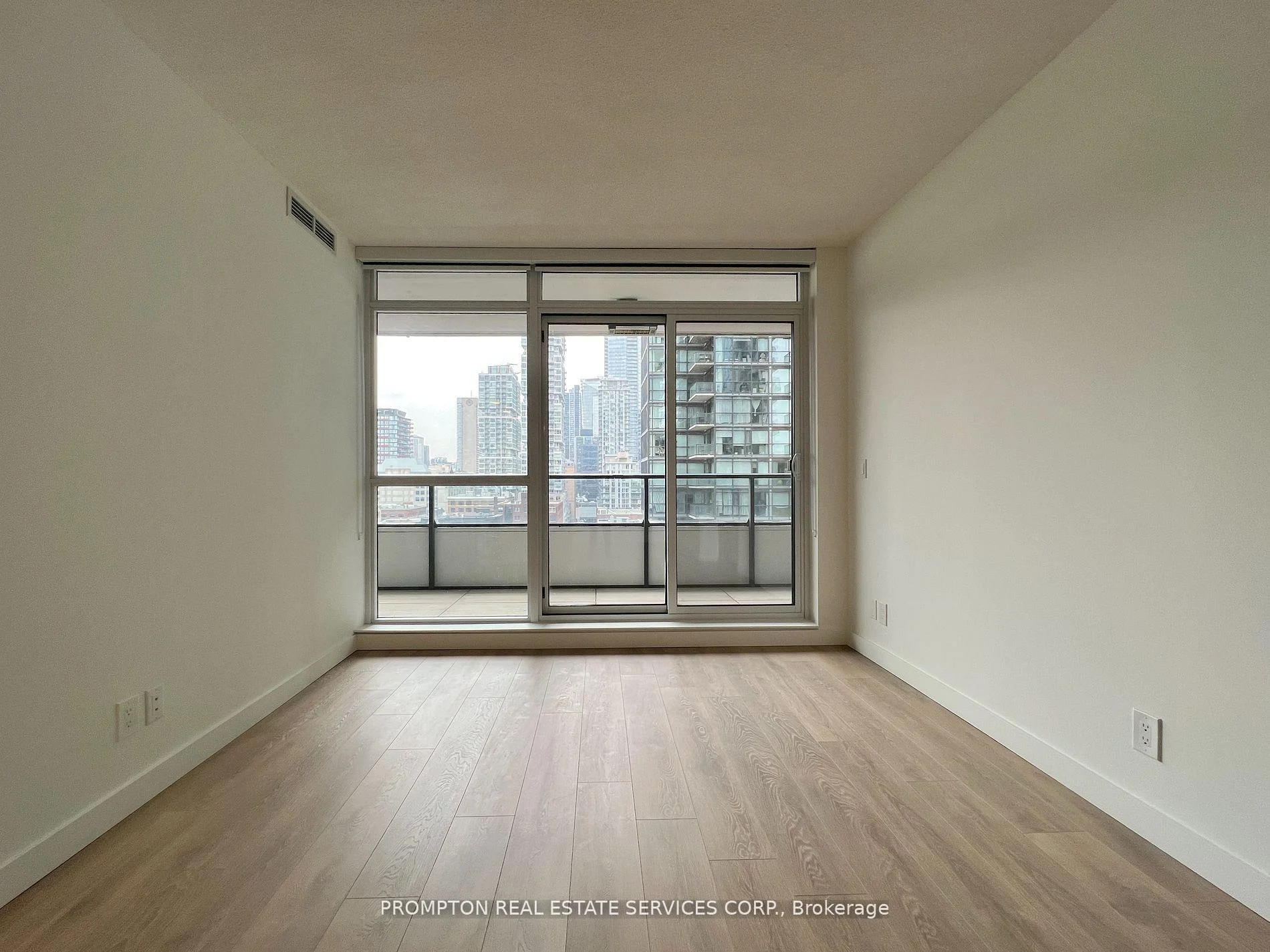 Photo 16 of Unit #1505, 38 Widmer Street, Toronto, Waterfront Communities — HOMEH