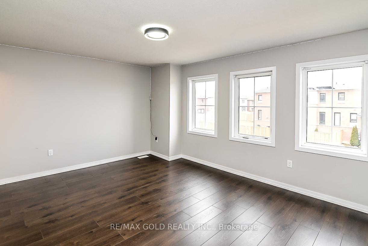 Photo 27 of 206 Crafter Crescent, Hamilton, Stoney Creek Mountain — HOMEH