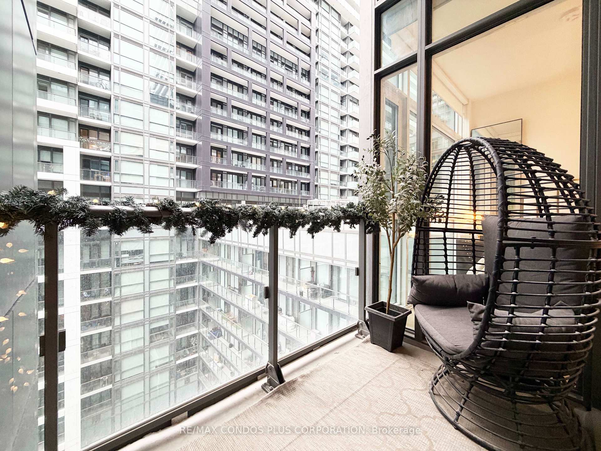 Photo 14 of Unit 1113, 60 Princess Street, Toronto, Waterfront Communities — HOMEH