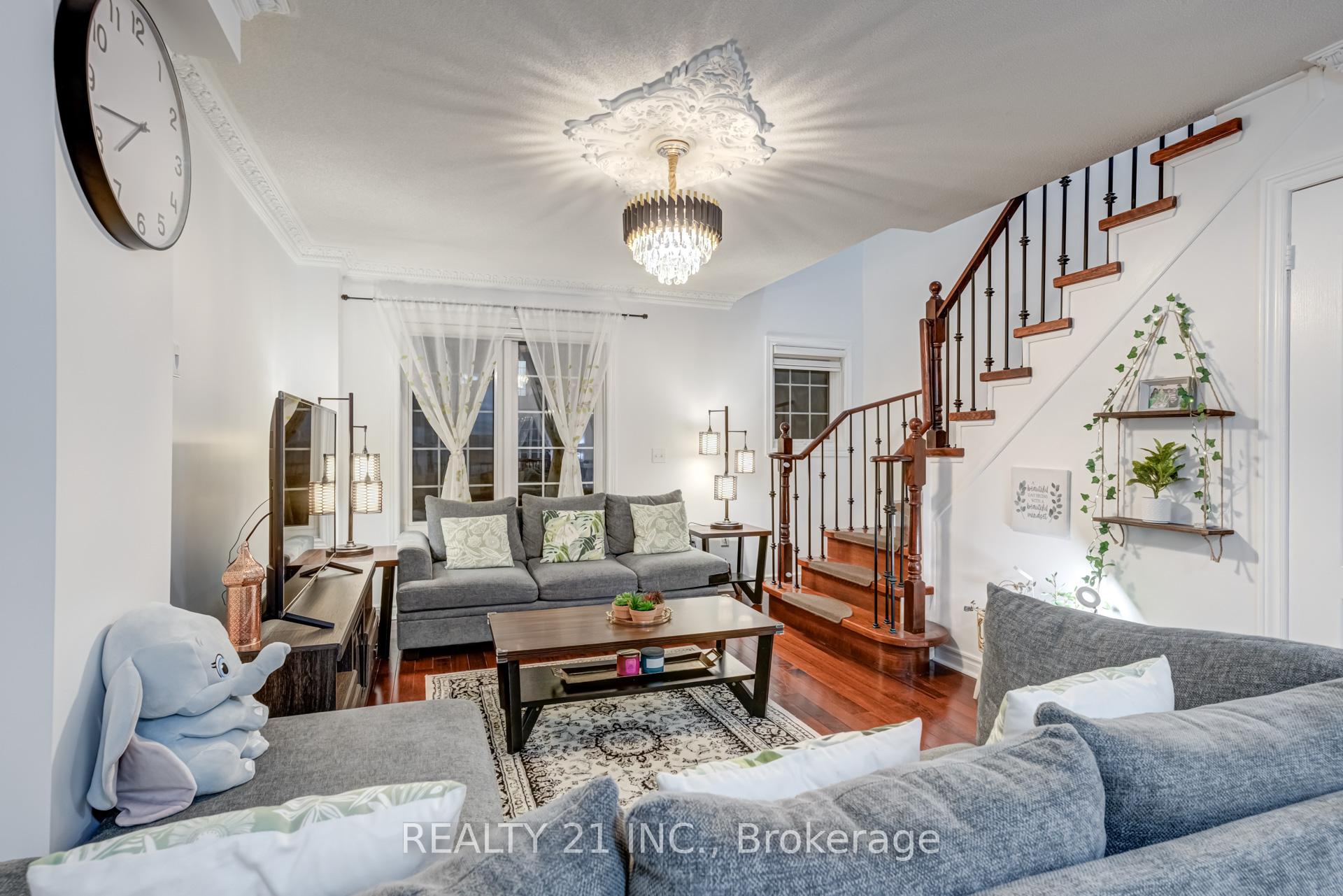 Photo 6 of 17 Rock Haven Lane, Brampton, Downtown Brampton — HOMEH