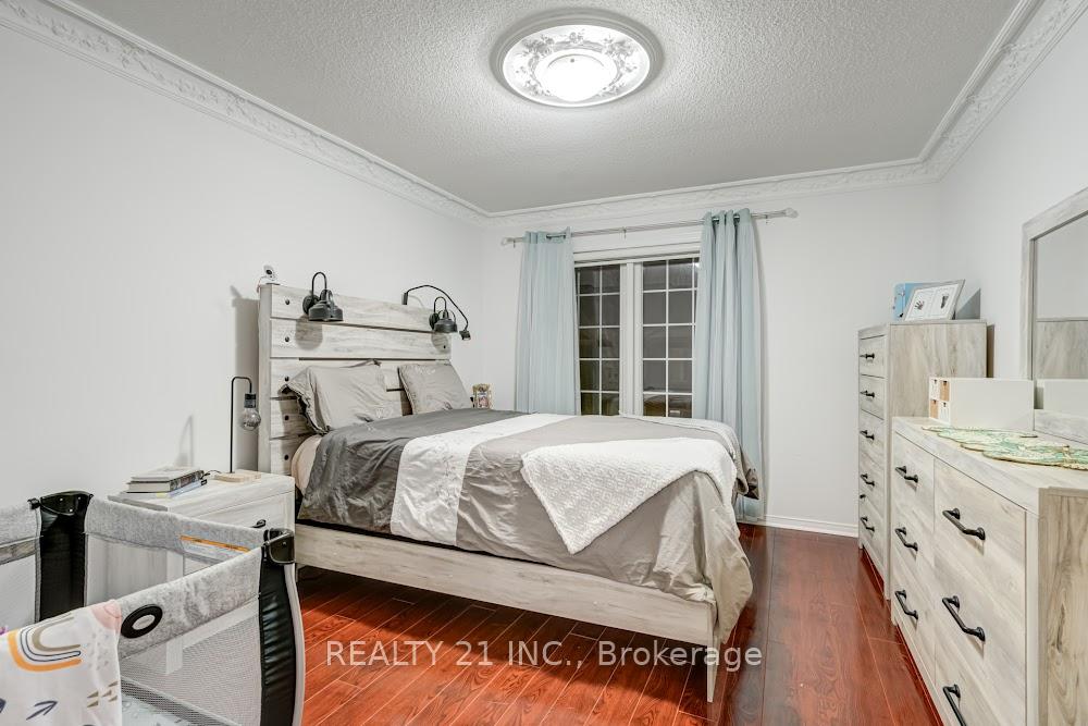 Photo 20 of 17 Rock Haven Lane, Brampton, Downtown Brampton — HOMEH