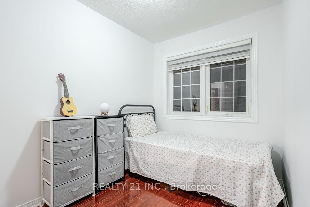 Photo 27 of 17 Rock Haven Lane, Brampton, Downtown Brampton — HOMEH