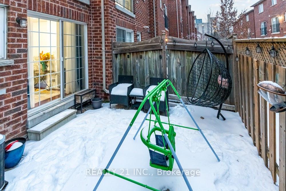Photo 29 of 17 Rock Haven Lane, Brampton, Downtown Brampton — HOMEH