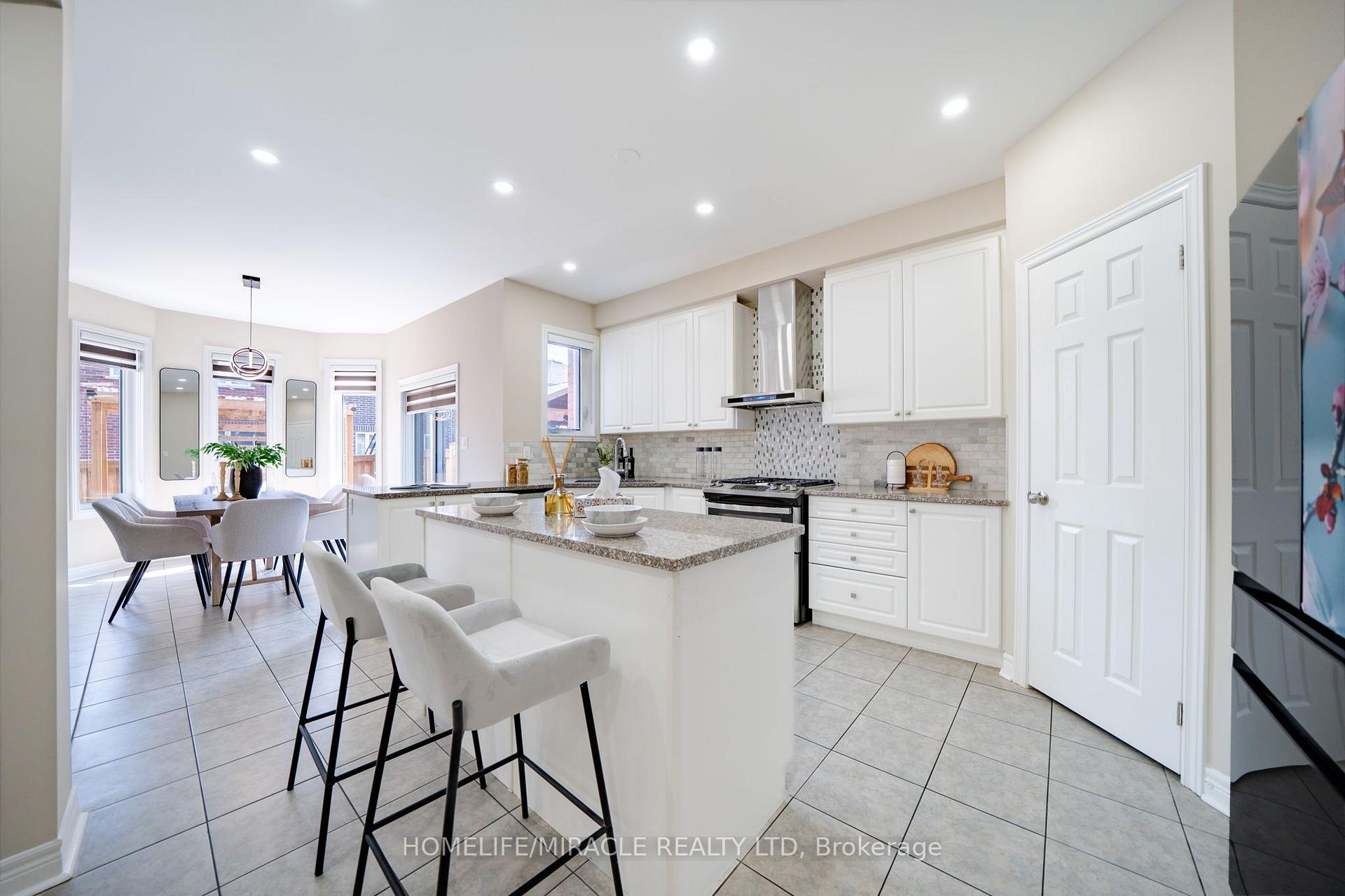 Photo 13 of 544 Bessborough Drive, Milton, Harrison — HOMEH