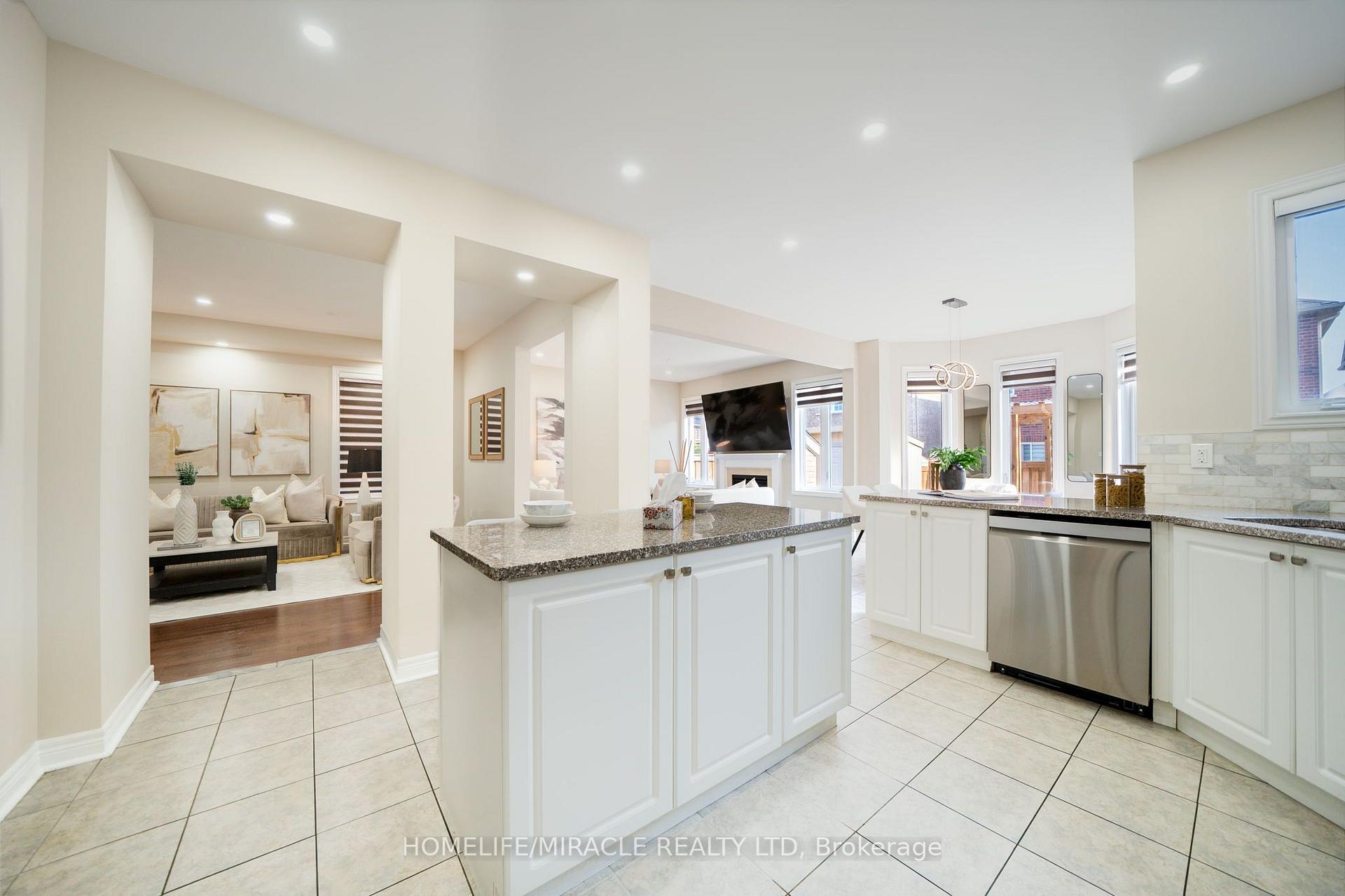 Photo 15 of 544 Bessborough Drive, Milton, Harrison — HOMEH
