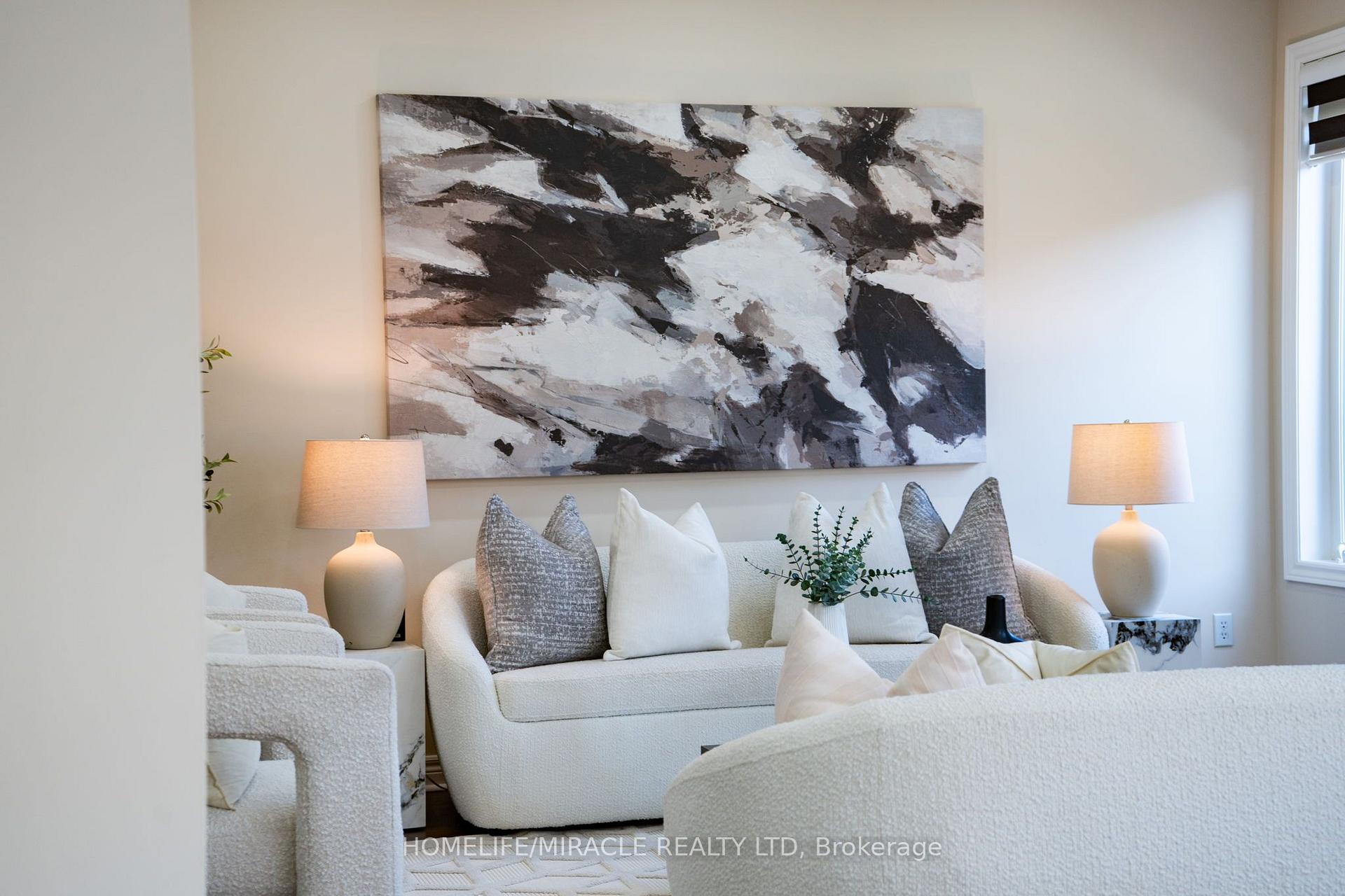 Photo 19 of 544 Bessborough Drive, Milton, Harrison — HOMEH
