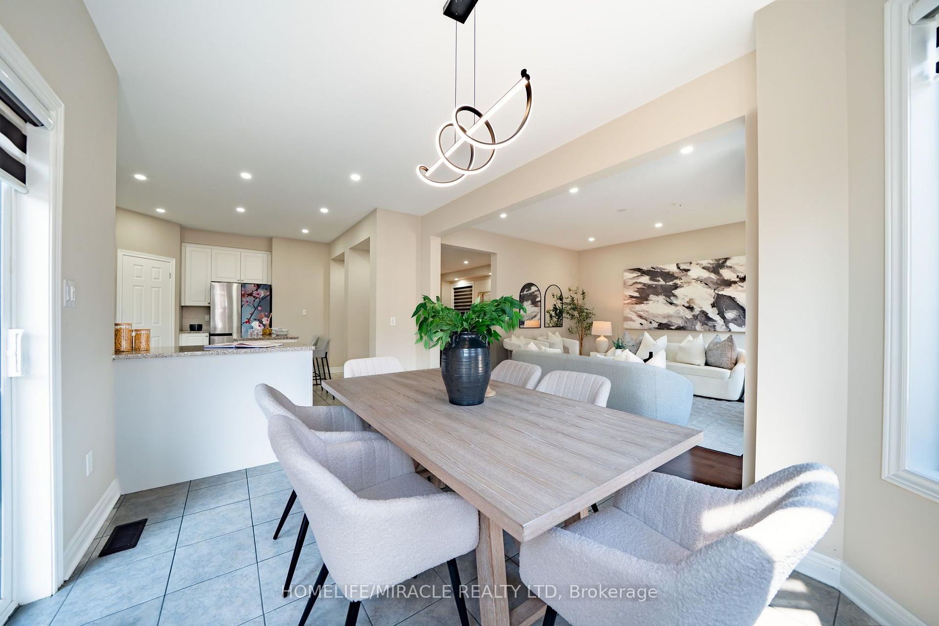 Photo 21 of 544 Bessborough Drive, Milton, Harrison — HOMEH