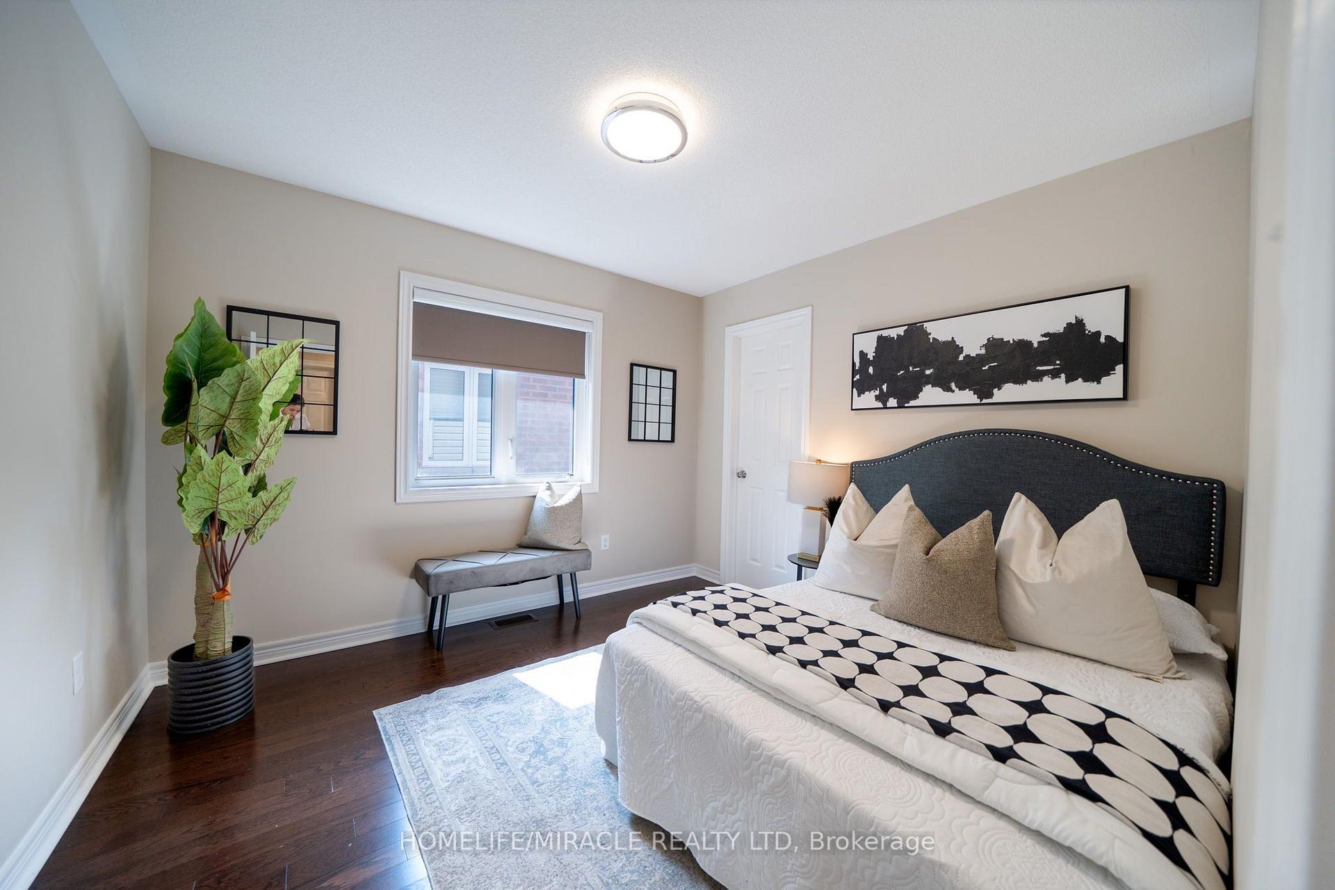 Photo 34 of 544 Bessborough Drive, Milton, Harrison — HOMEH