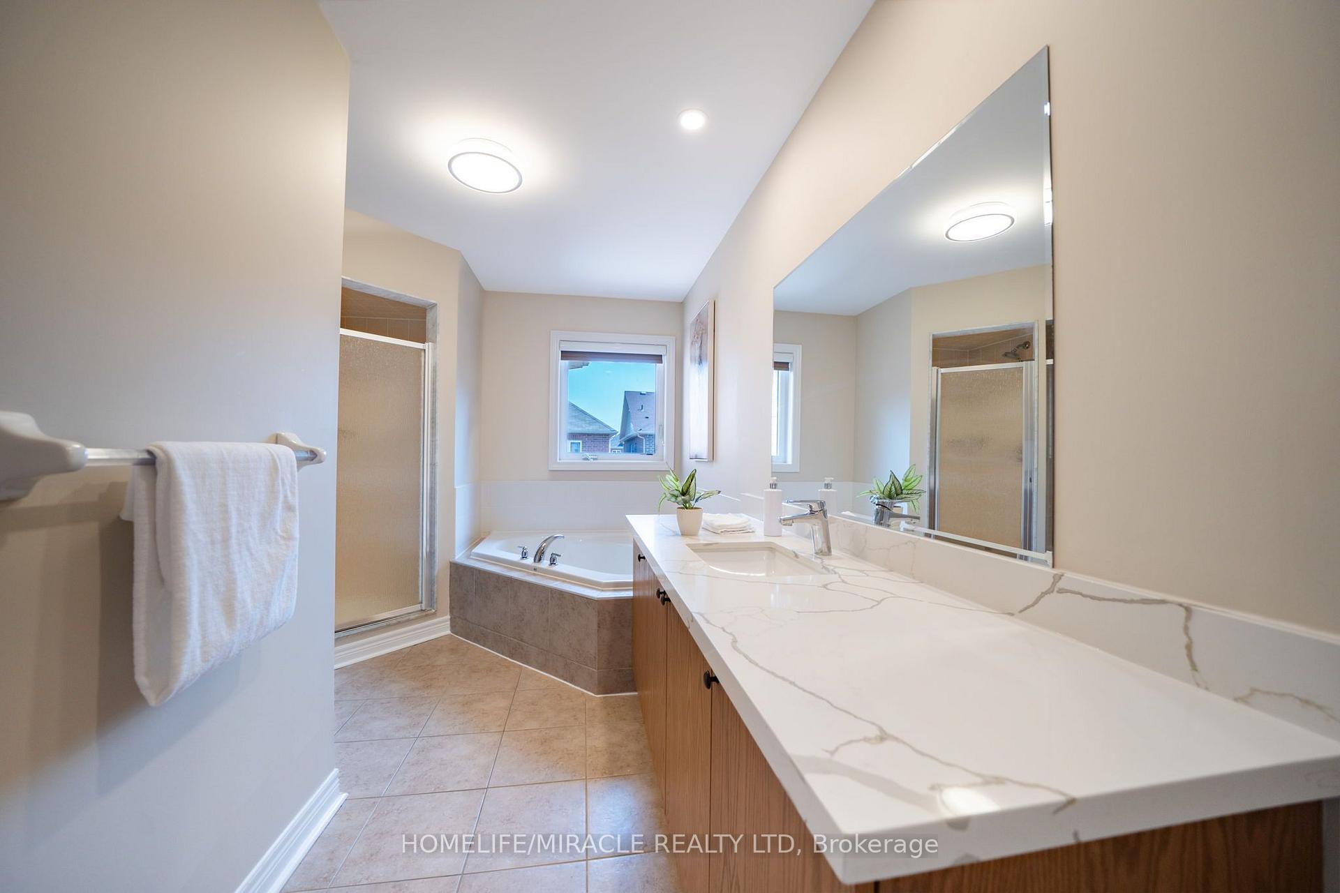 Photo 41 of 544 Bessborough Drive, Milton, Harrison — HOMEH