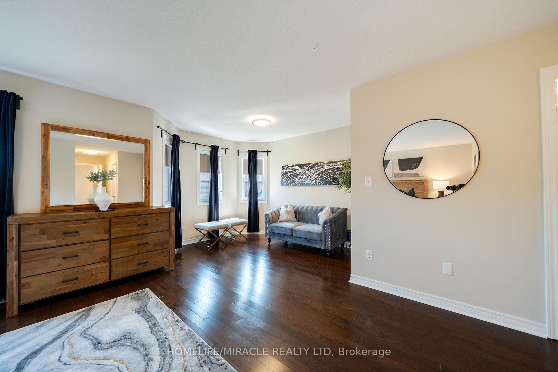 Photo 45 of 544 Bessborough Drive, Milton, Harrison — HOMEH
