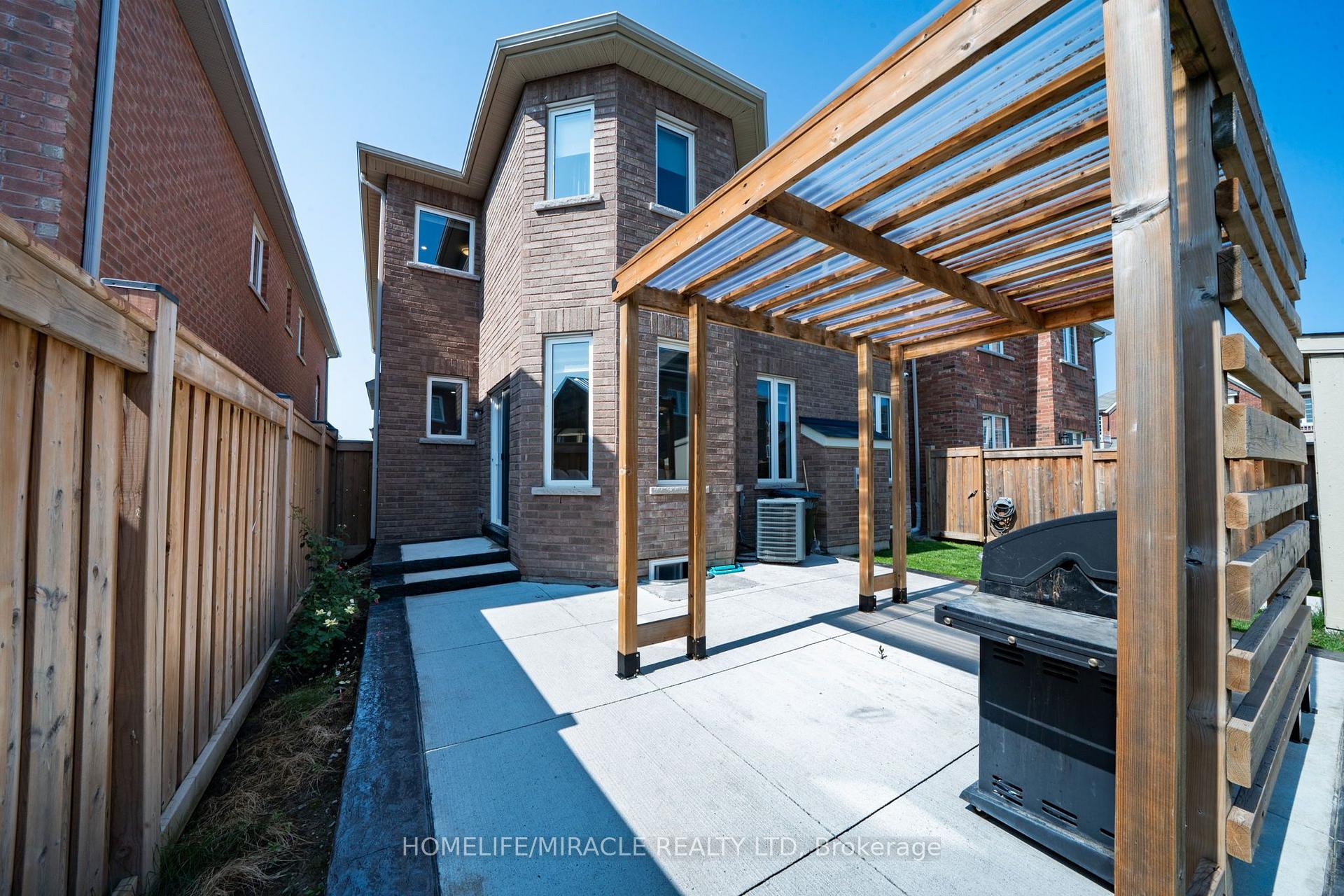Photo 52 of 544 Bessborough Drive, Milton, Harrison — HOMEH