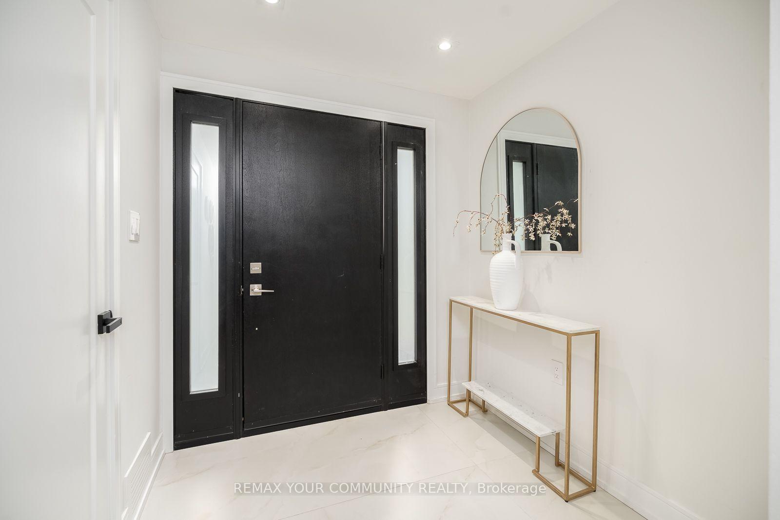 Photo 3 of 354 Bessborough Drive, Toronto, Leaside — HOMEH