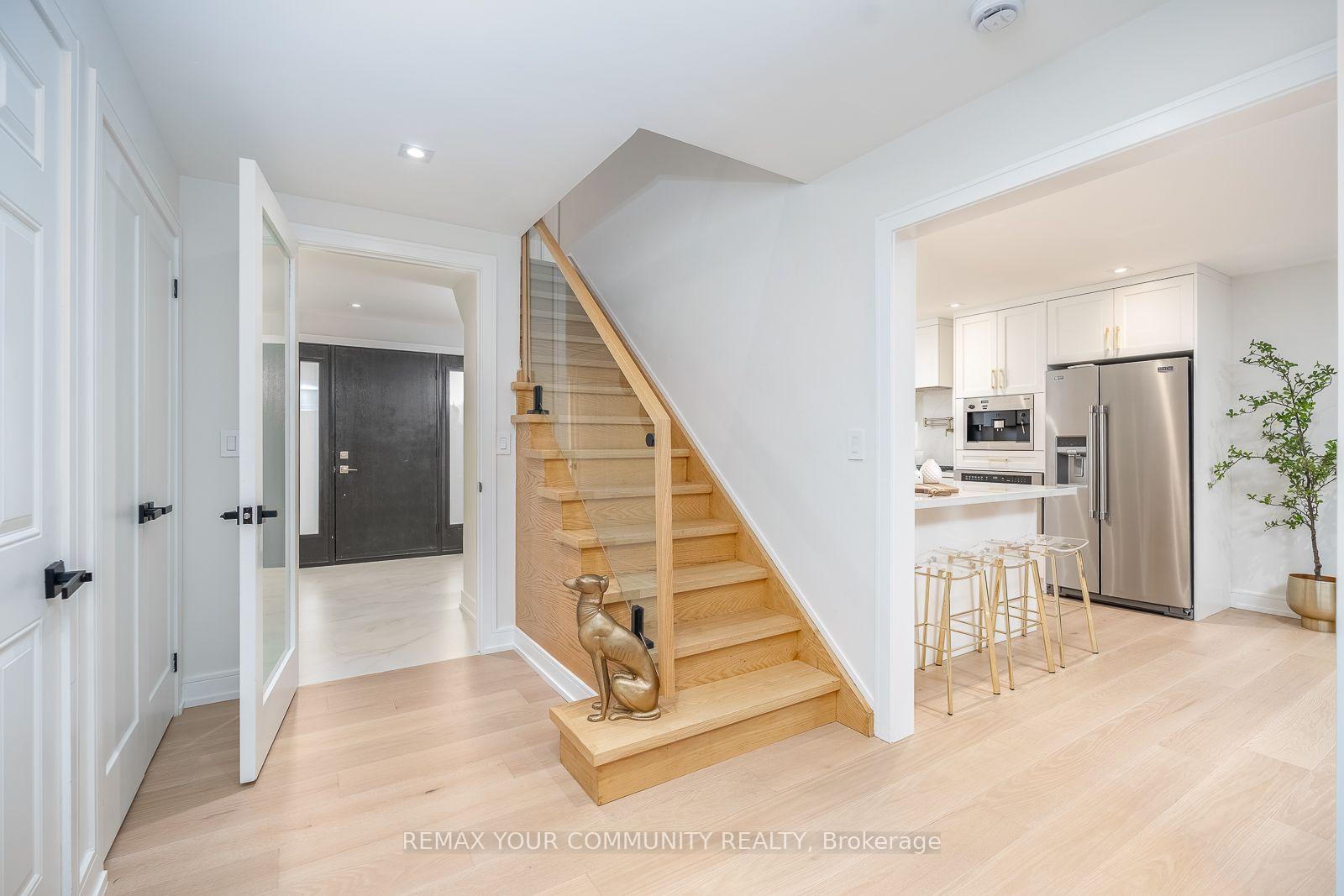 Photo 4 of 354 Bessborough Drive, Toronto, Leaside — HOMEH
