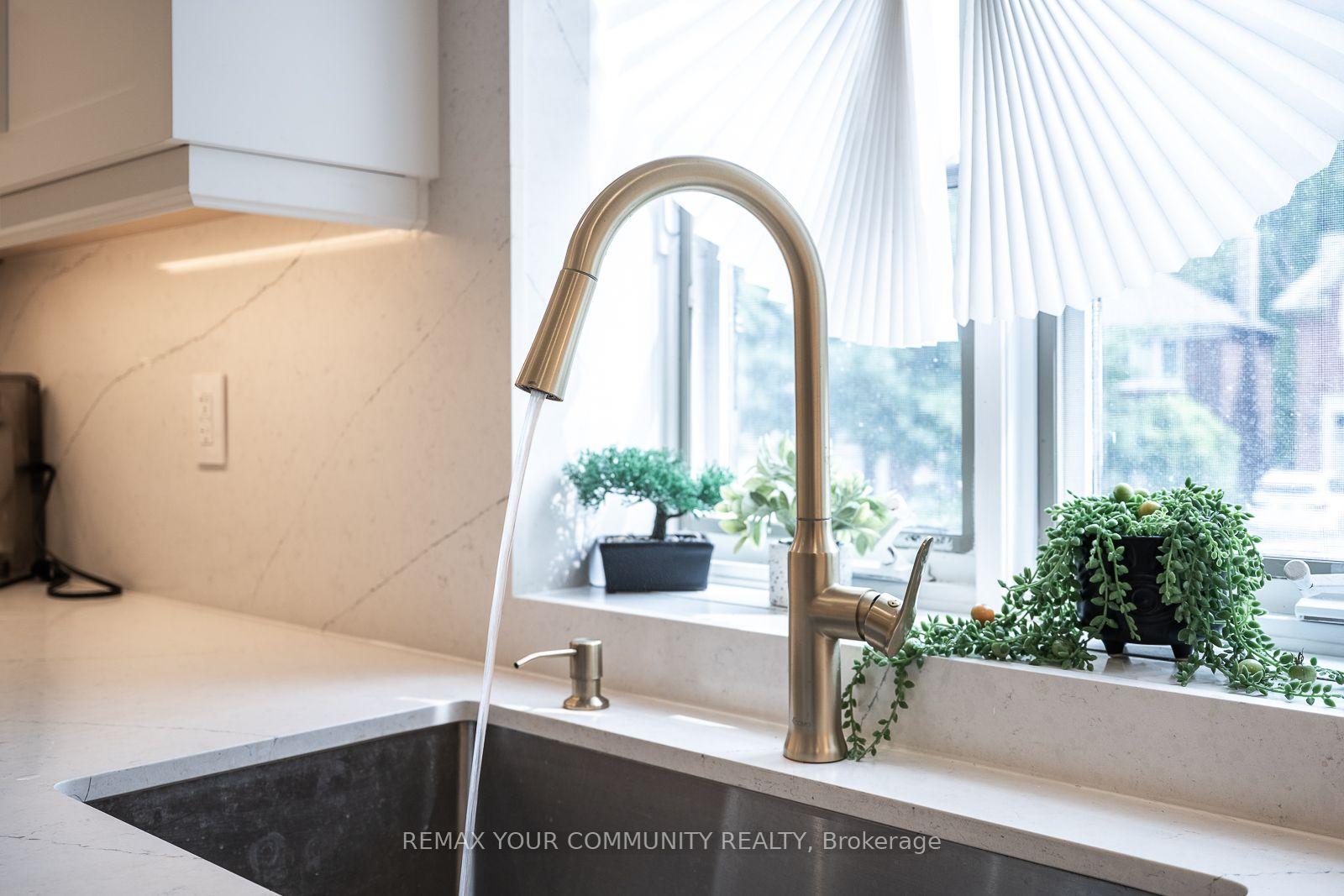 Photo 13 of 354 Bessborough Drive, Toronto, Leaside — HOMEH