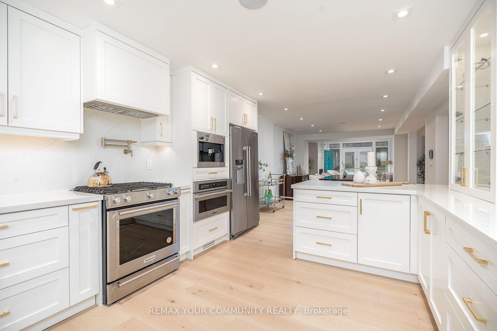 Photo 14 of 354 Bessborough Drive, Toronto, Leaside — HOMEH