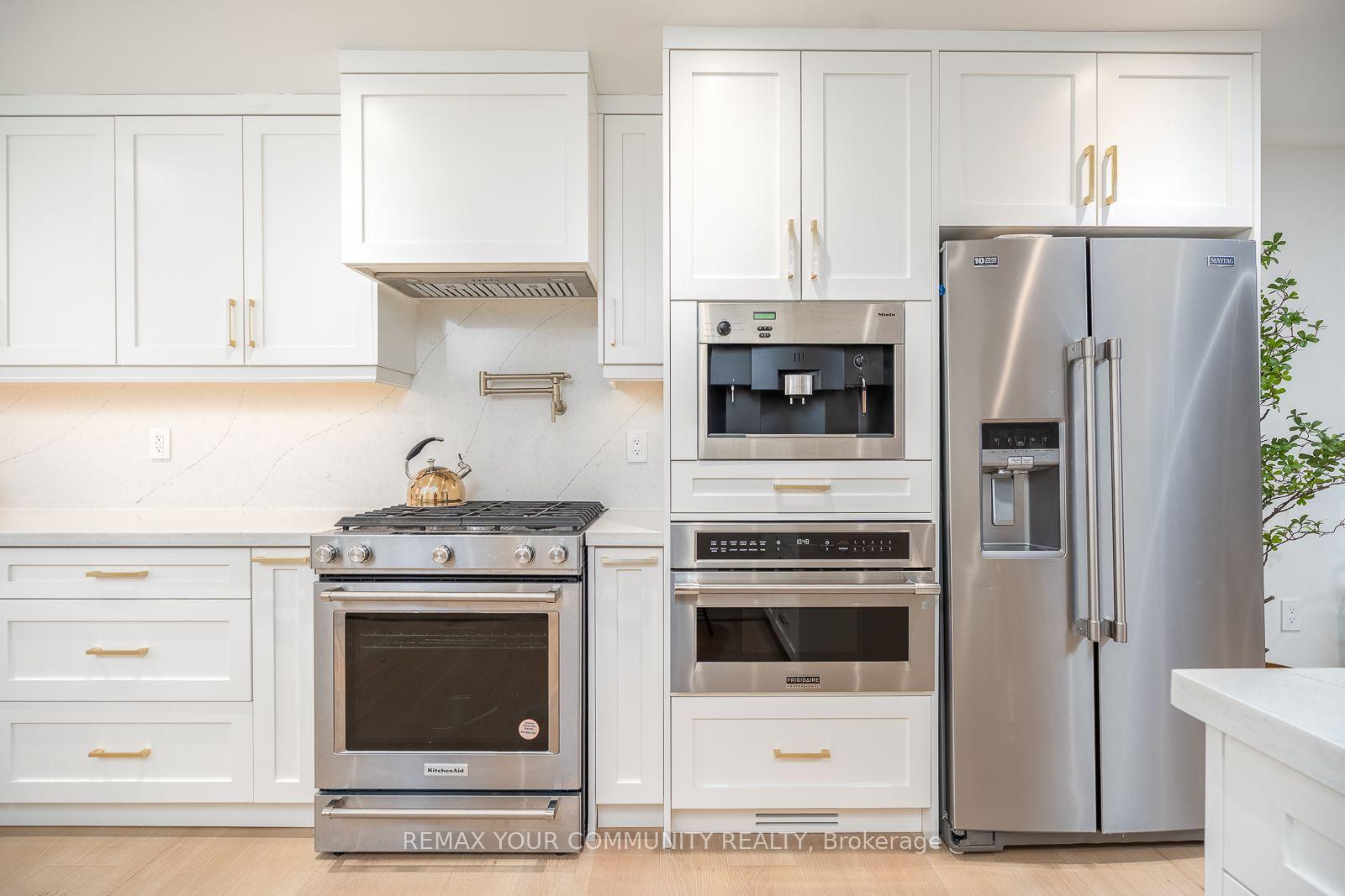 Photo 16 of 354 Bessborough Drive, Toronto, Leaside — HOMEH