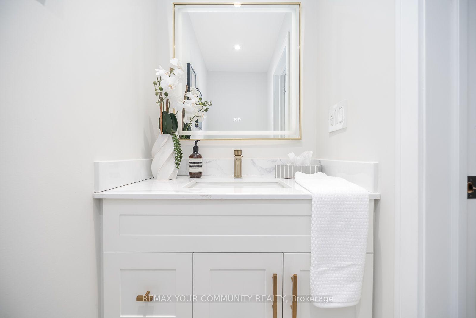 Photo 20 of 354 Bessborough Drive, Toronto, Leaside — HOMEH