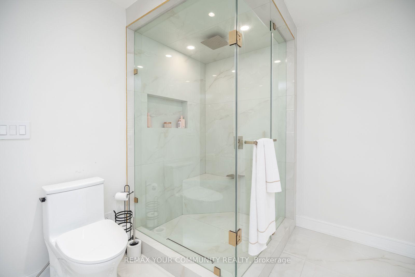 Photo 32 of 354 Bessborough Drive, Toronto, Leaside — HOMEH