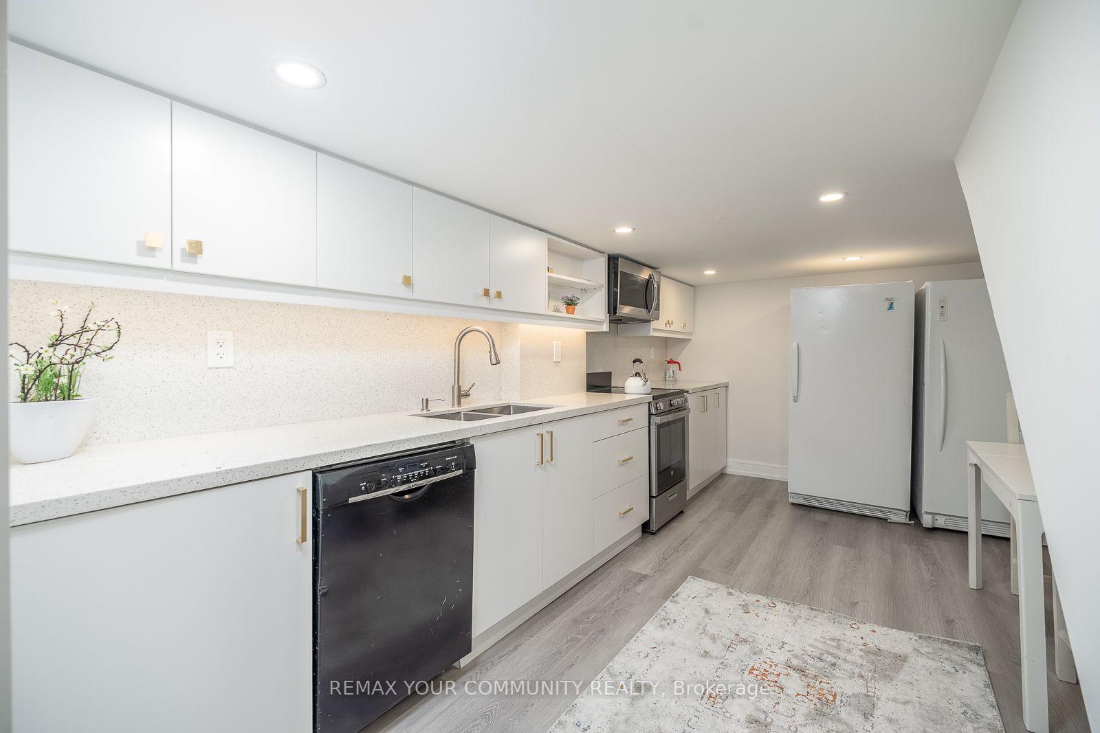 Photo 43 of 354 Bessborough Drive, Toronto, Leaside — HOMEH