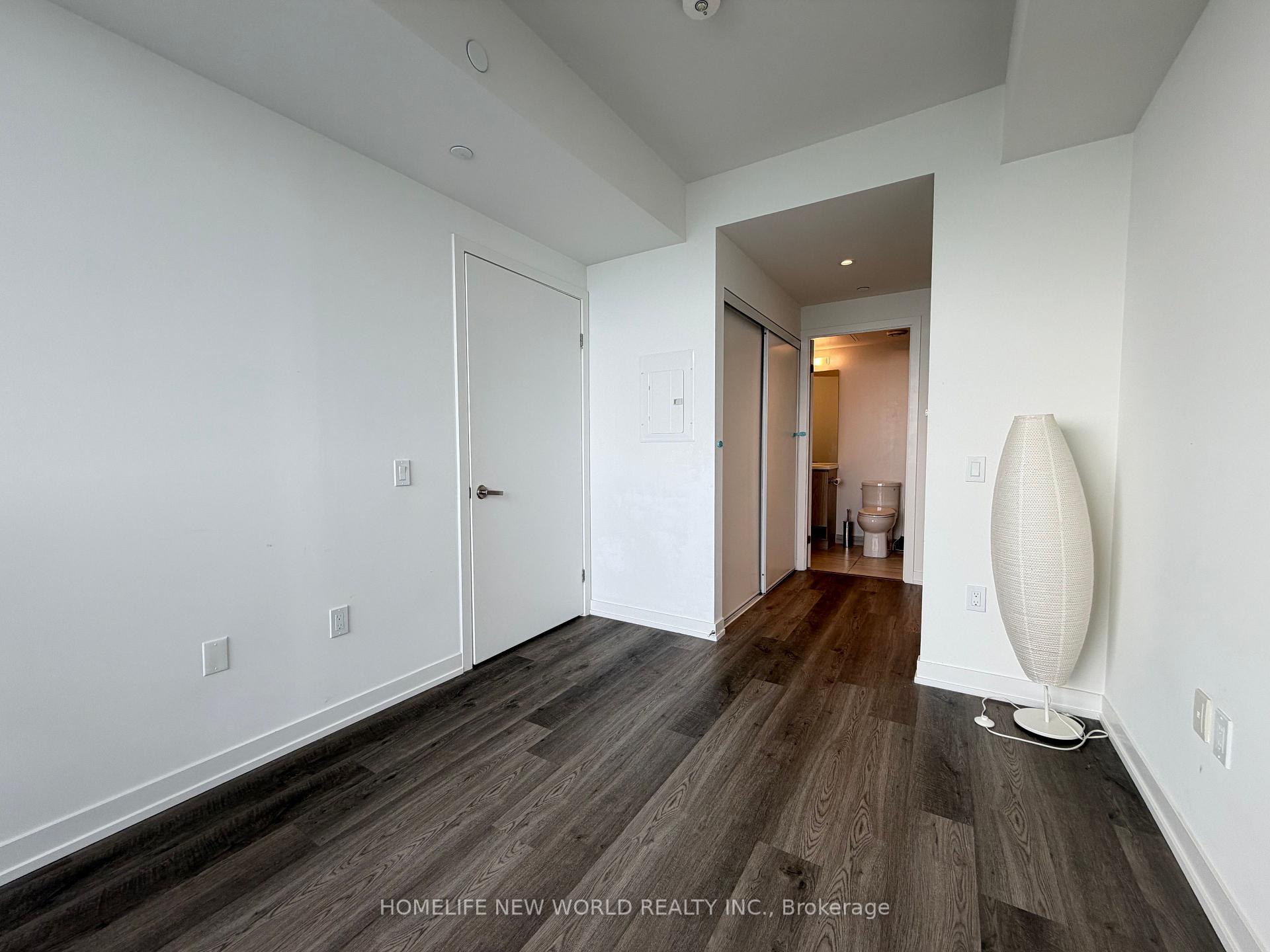 Photo 9 of Unit 5310, 55 Cooper Street, Toronto, Waterfront Communities — HOMEH