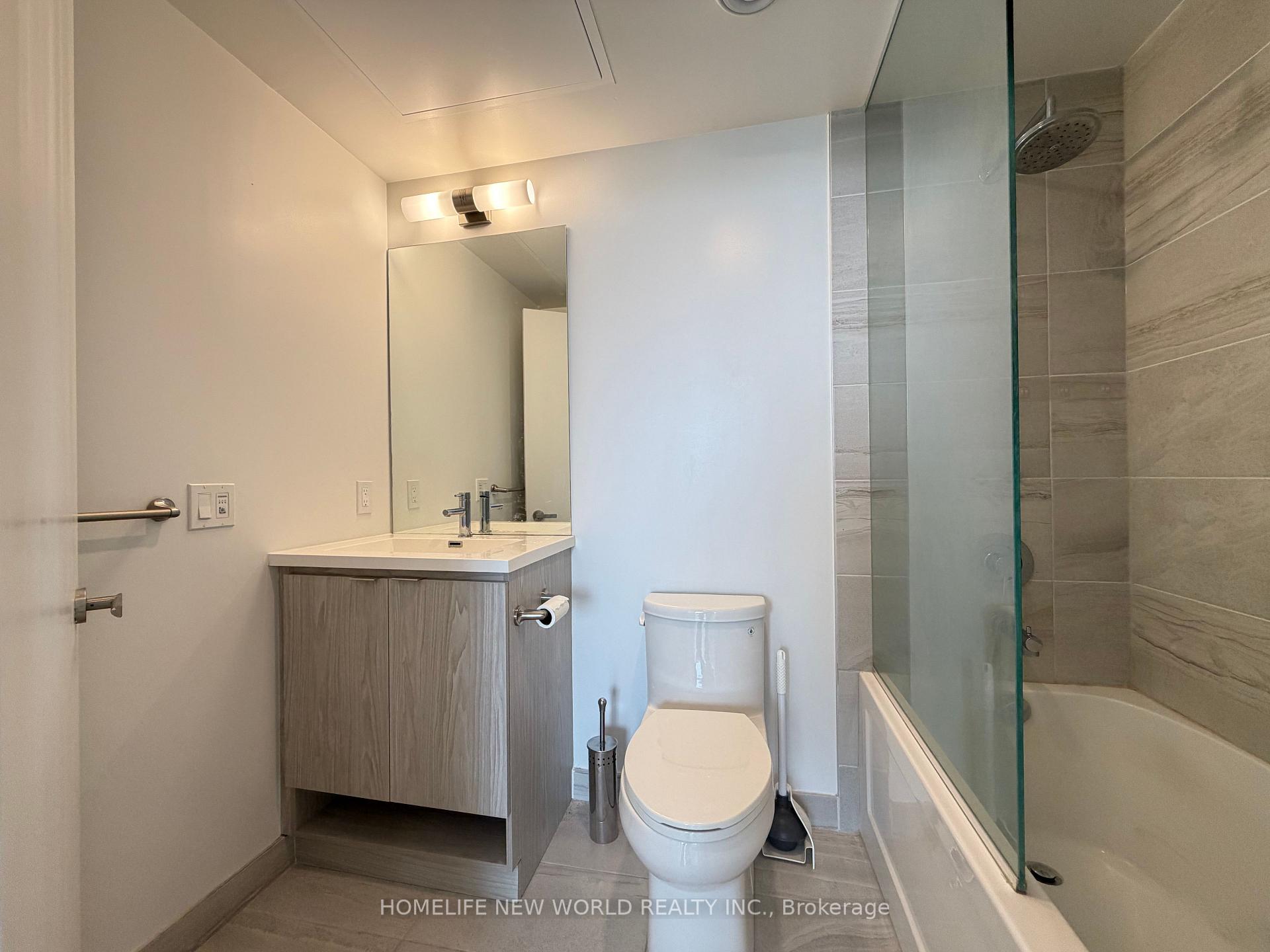 Photo 10 of Unit 5310, 55 Cooper Street, Toronto, Waterfront Communities — HOMEH