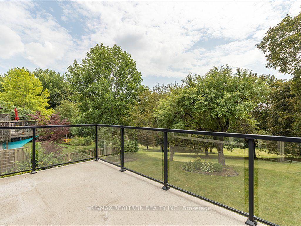 Photo 14 of 7 Anewen Drive, North York, Victoria Village — HOMEH