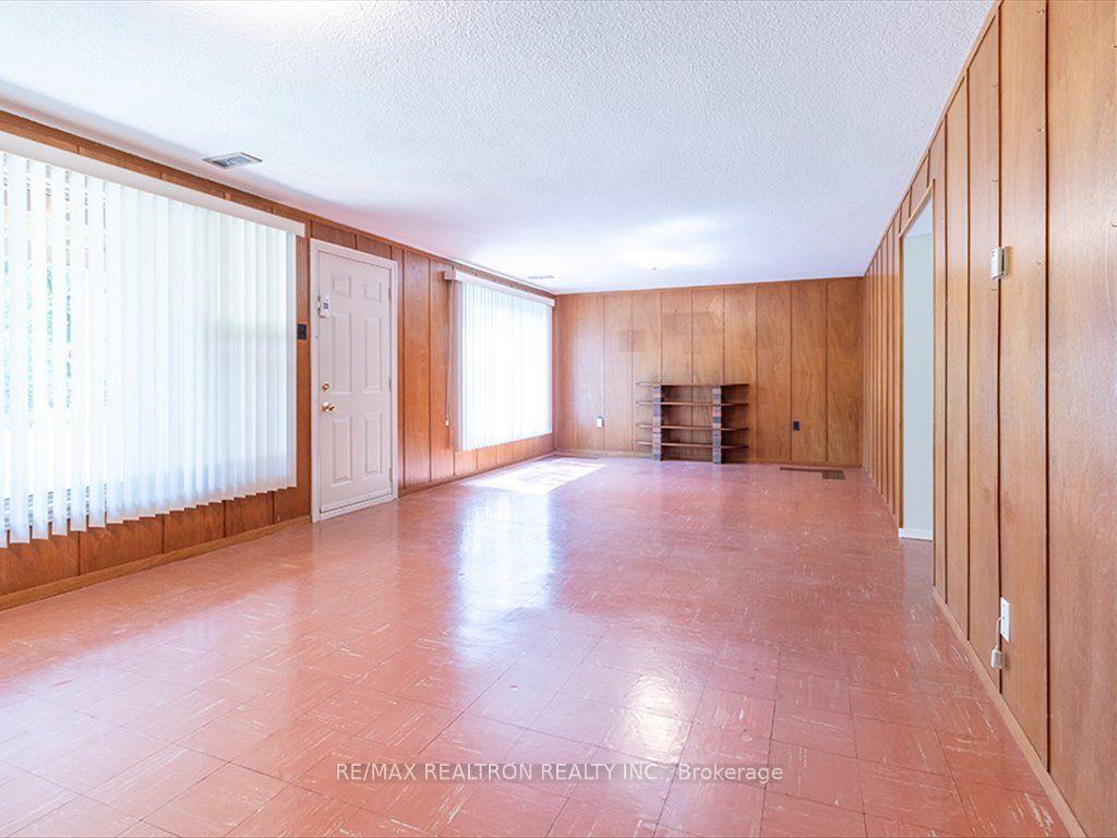 Photo 31 of 7 Anewen Drive, North York, Victoria Village — HOMEH
