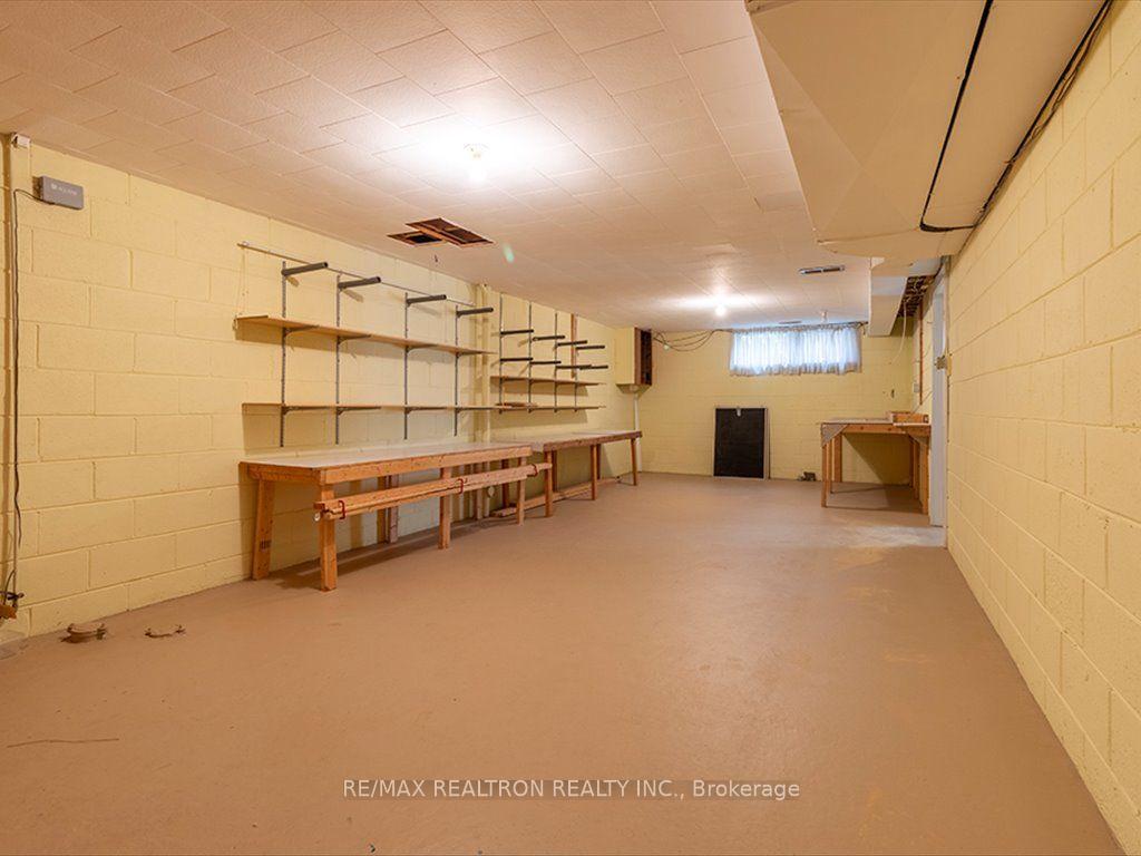 Photo 32 of 7 Anewen Drive, North York, Victoria Village — HOMEH