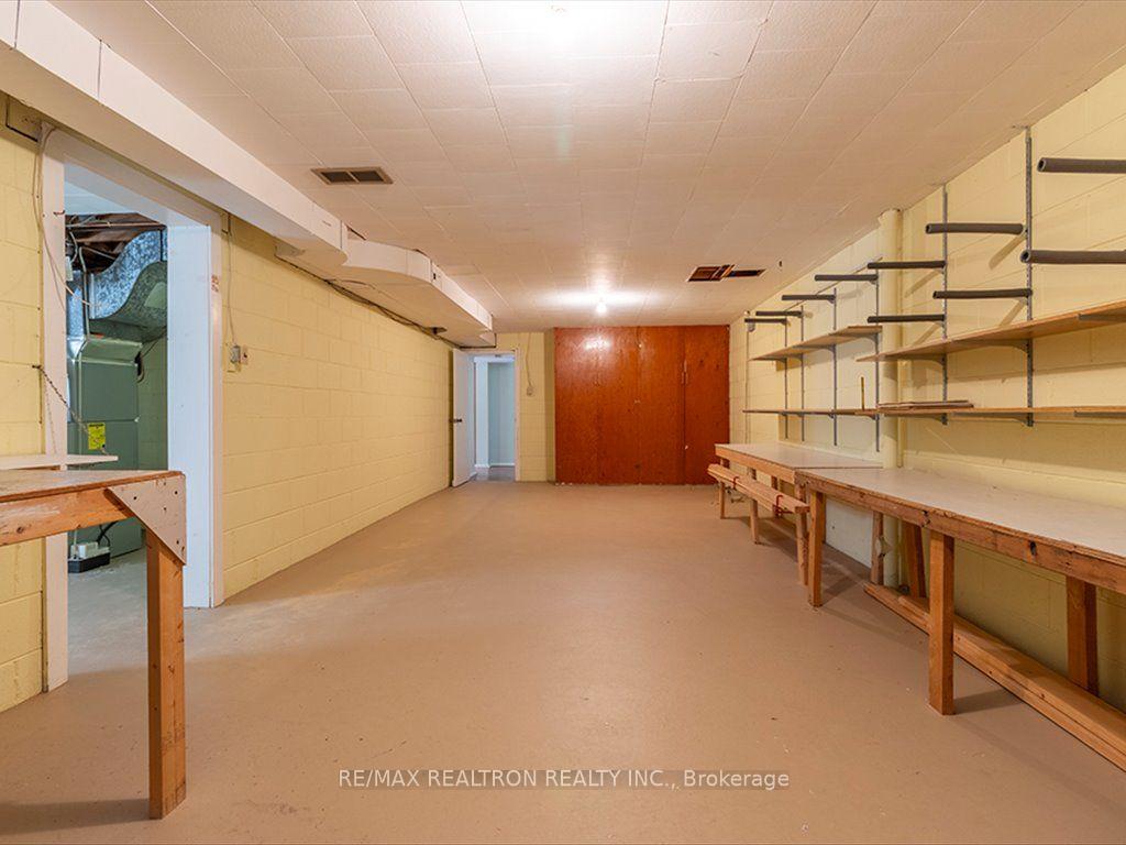 Photo 33 of 7 Anewen Drive, North York, Victoria Village — HOMEH
