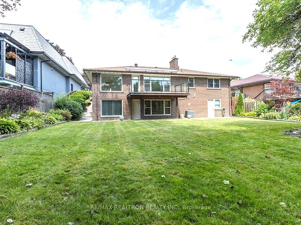 Photo 37 of 7 Anewen Drive, North York, Victoria Village — HOMEH