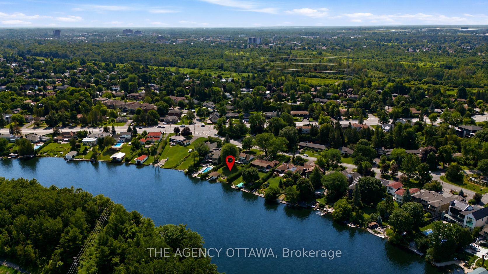 Photo 8 of 3651 Revelstoke Drive, Ottawa, Mooneys Bay/Revelstoke — HOMEH