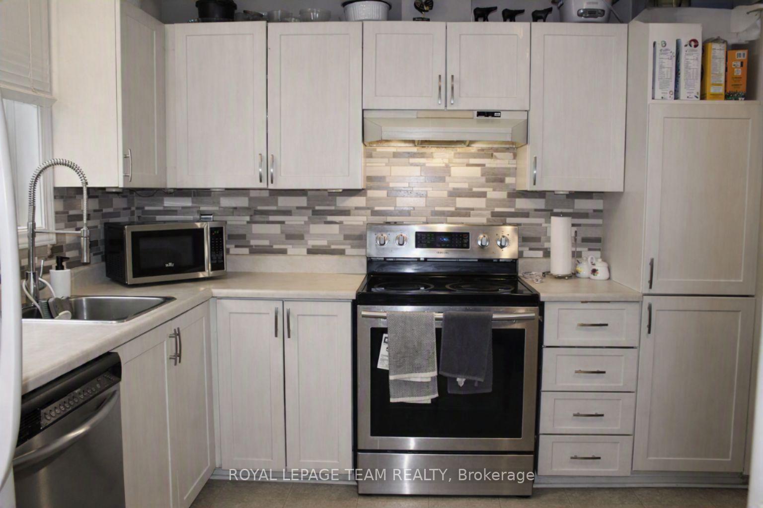 Photo 16 of 503 Sidney Drive SE, Ottawa, Fallingbrook/Pineridge — HOMEH