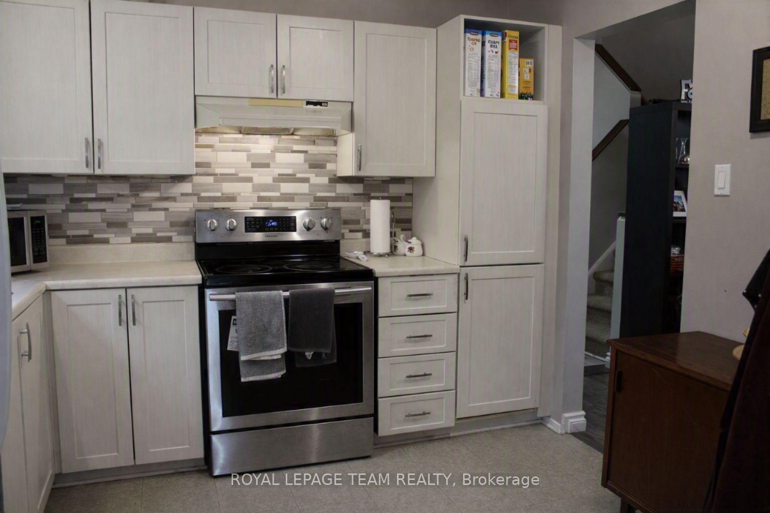 Photo 17 of 503 Sidney Drive SE, Ottawa, Fallingbrook/Pineridge — HOMEH