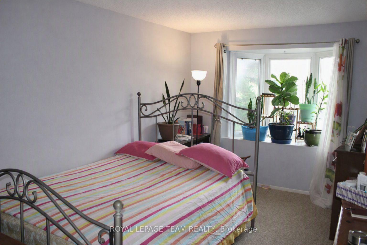 Photo 24 of 503 Sidney Drive SE, Ottawa, Fallingbrook/Pineridge — HOMEH