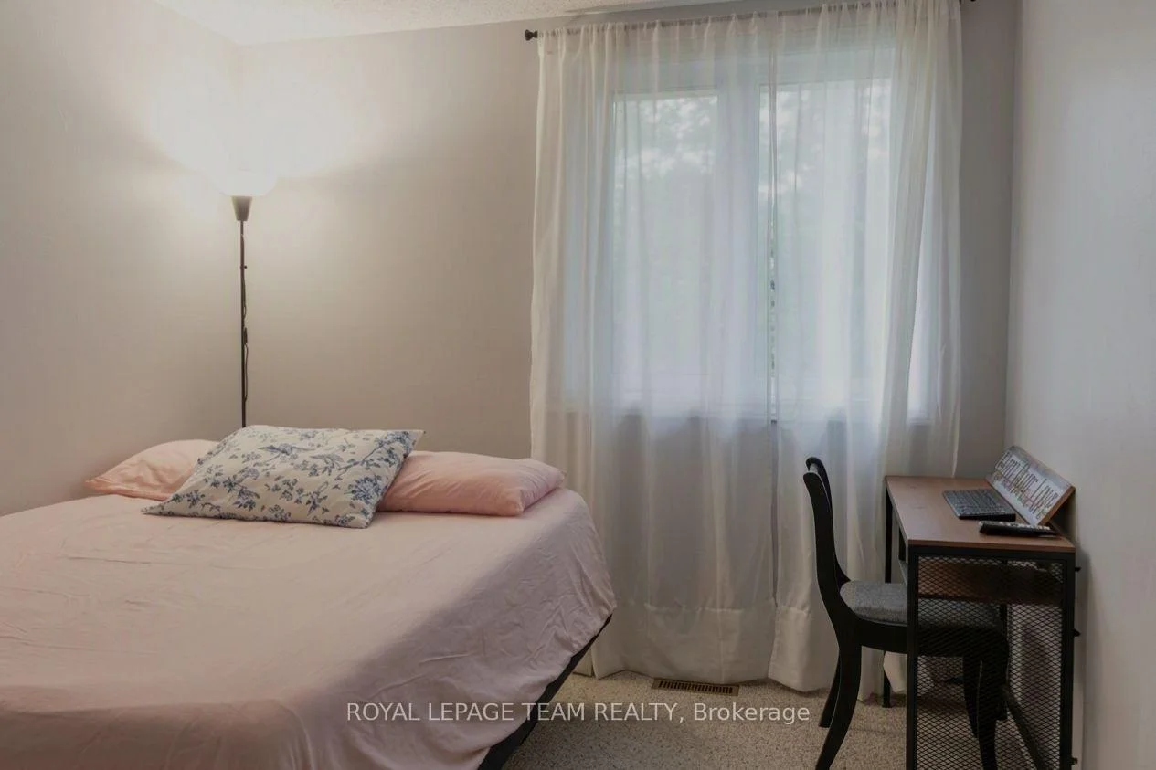 Photo 35 of 503 Sidney Drive SE, Ottawa, Fallingbrook/Pineridge — HOMEH