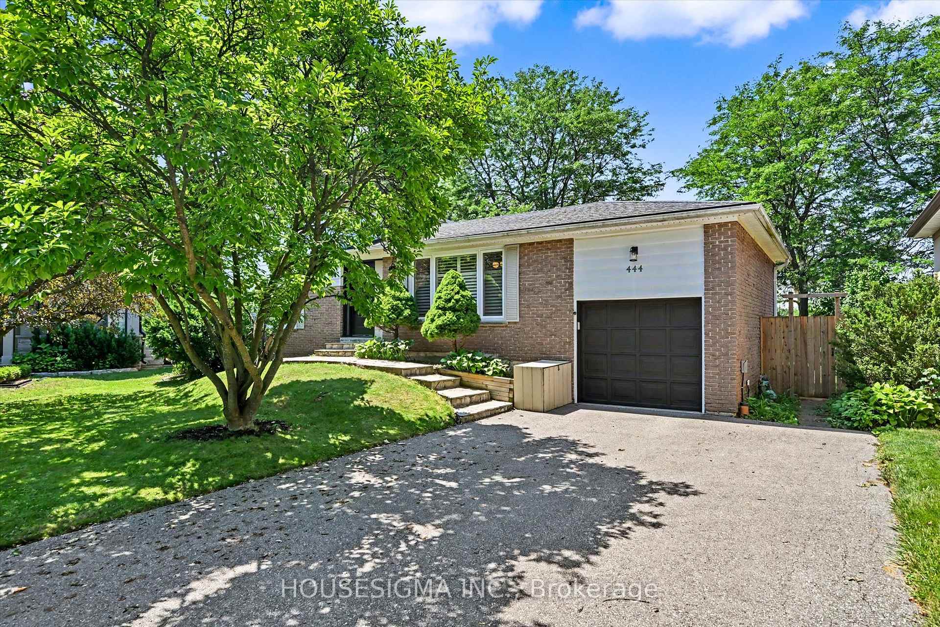 Photo 1 of 444 Withnell Crescent, Oakville, West — HOMEH