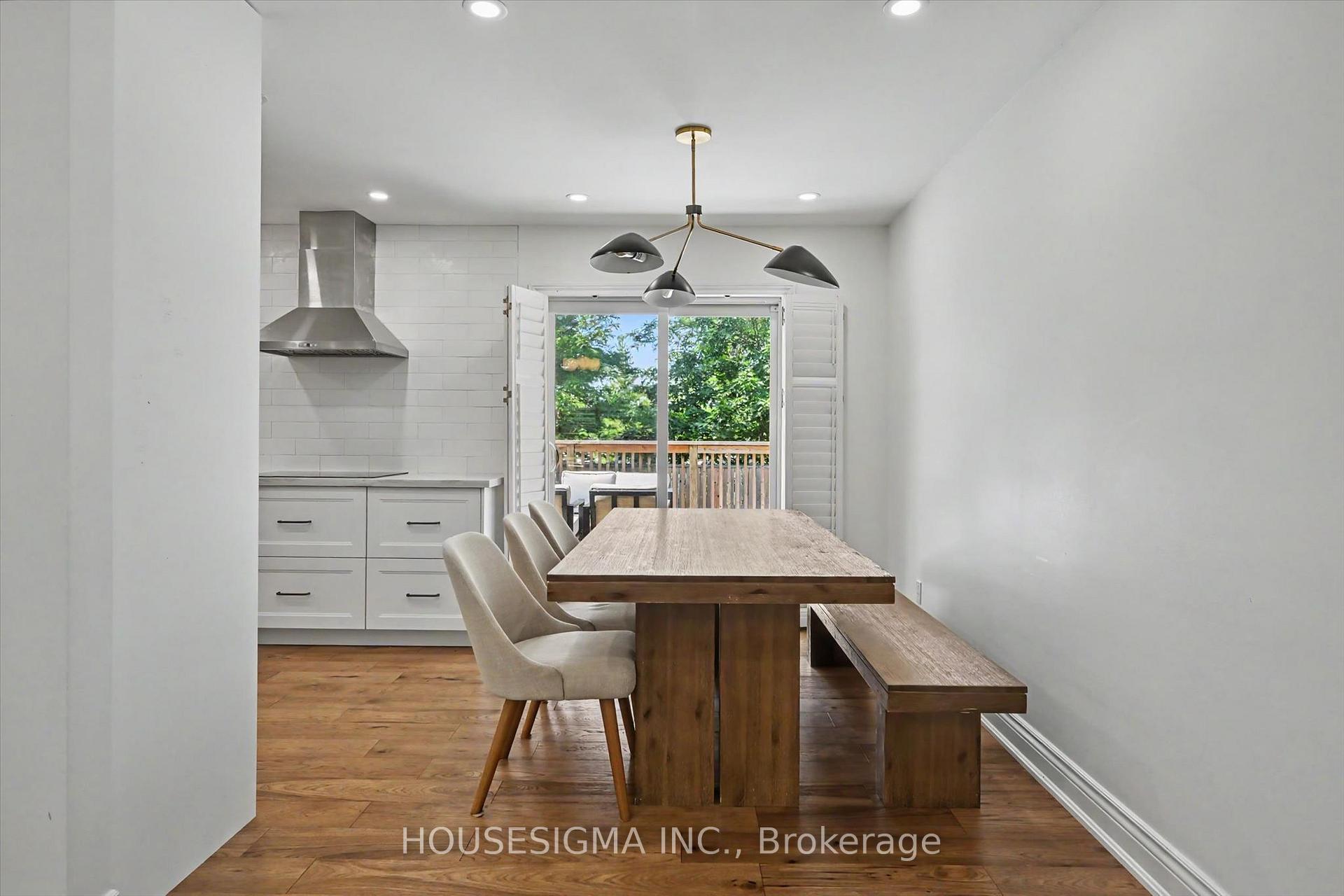 Photo 8 of 444 Withnell Crescent, Oakville, West — HOMEH