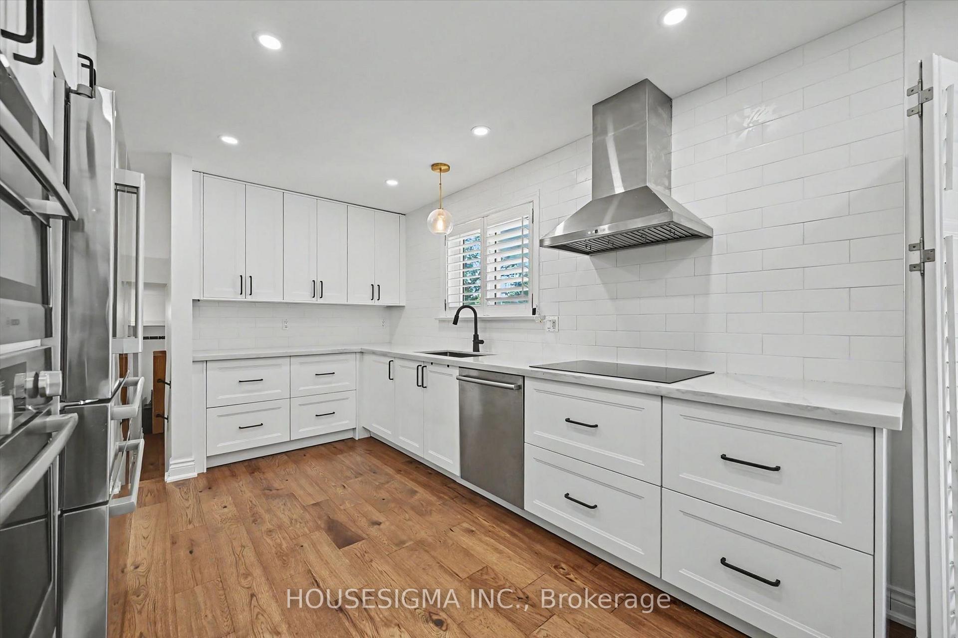 Photo 9 of 444 Withnell Crescent, Oakville, West — HOMEH