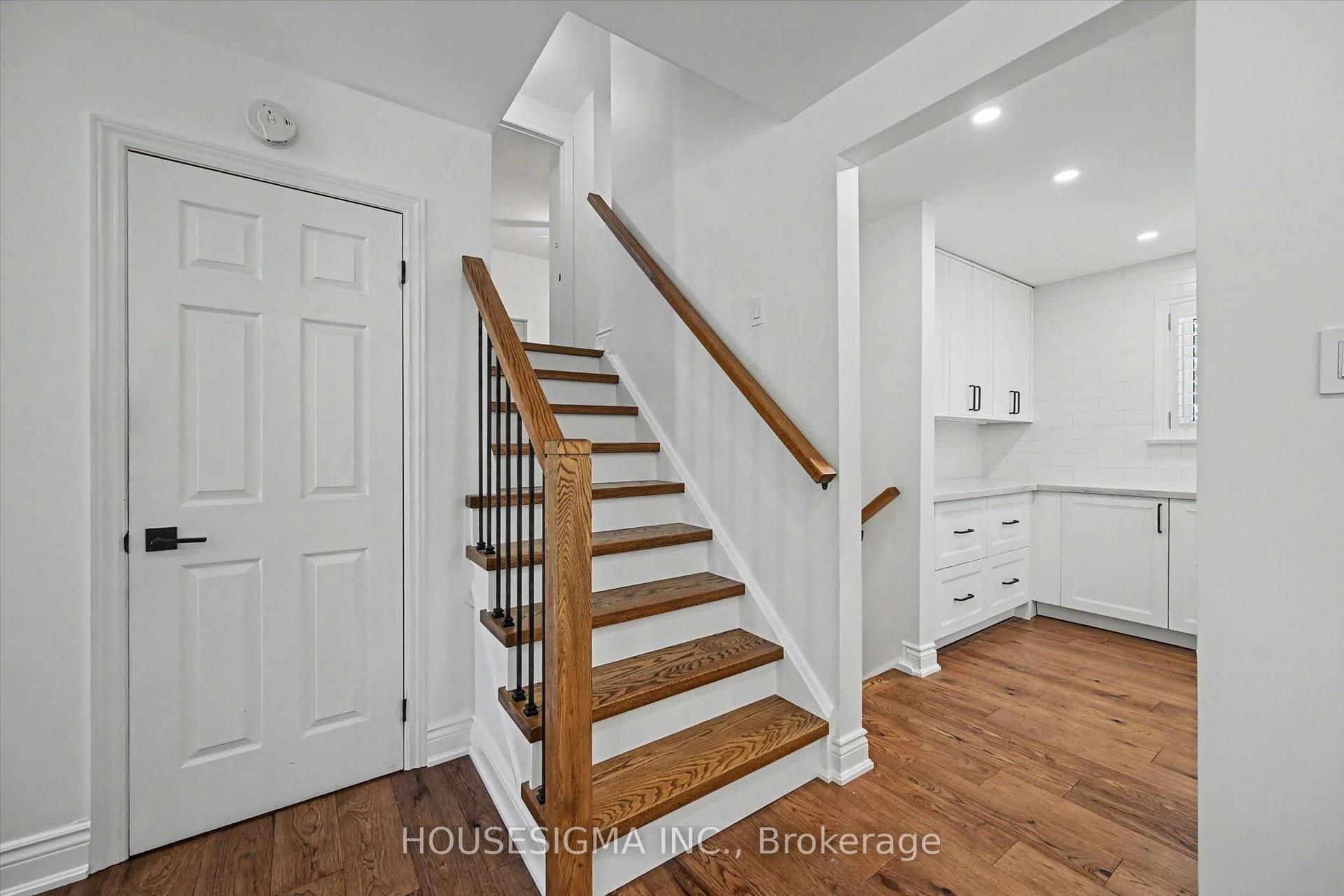 Photo 12 of 444 Withnell Crescent, Oakville, West — HOMEH
