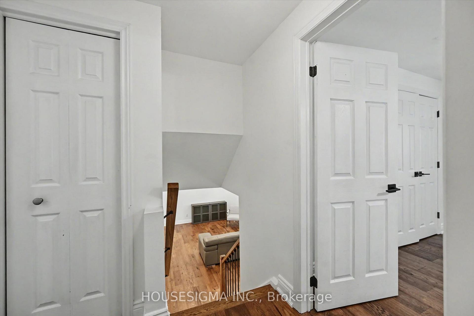 Photo 13 of 444 Withnell Crescent, Oakville, West — HOMEH