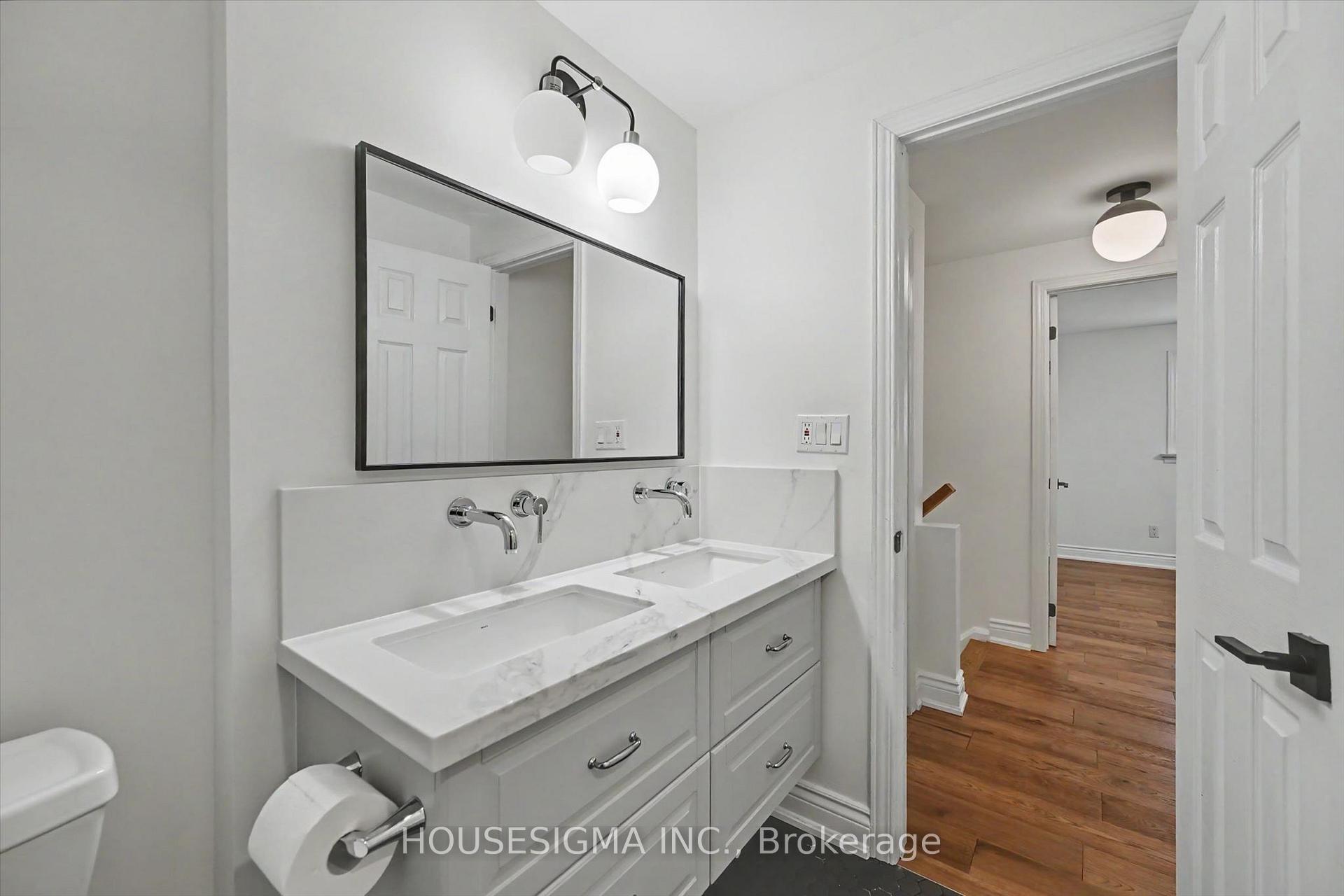Photo 19 of 444 Withnell Crescent, Oakville, West — HOMEH