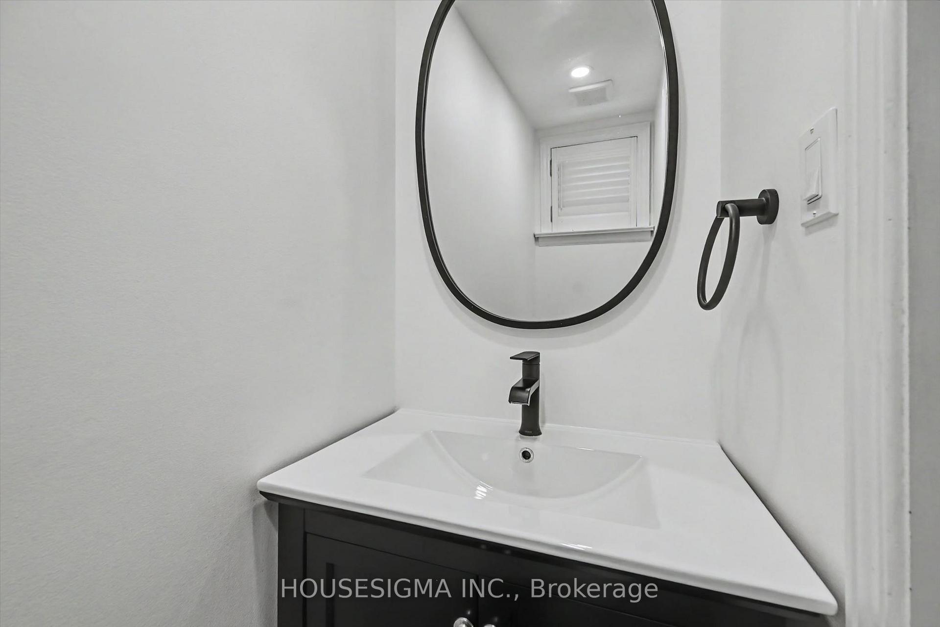 Photo 25 of 444 Withnell Crescent, Oakville, West — HOMEH