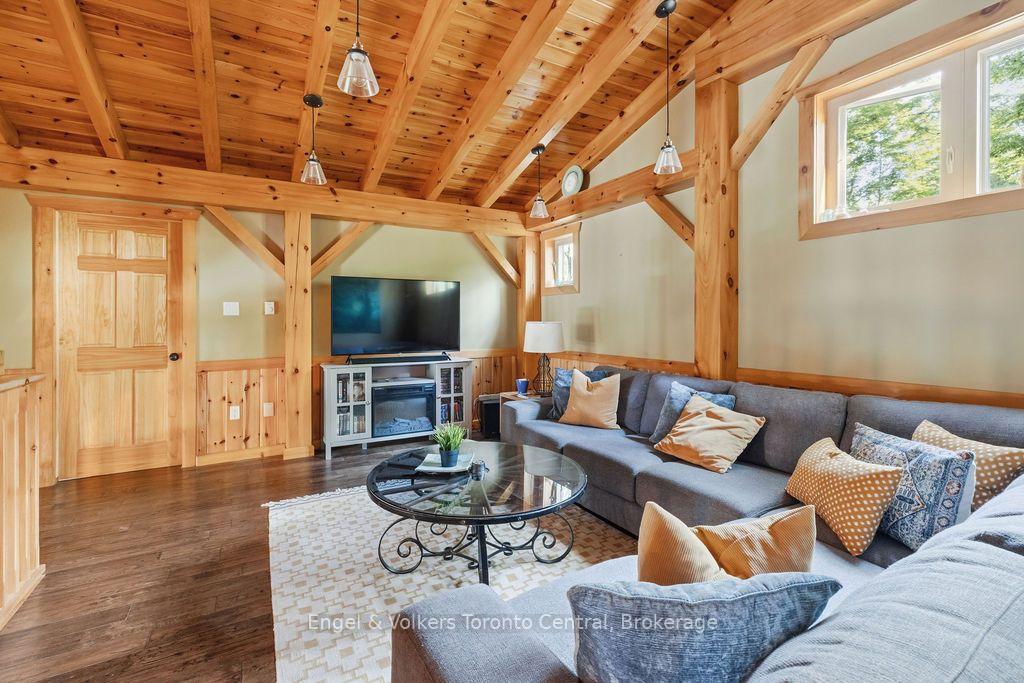 Photo 16 of 726 Browning Island, Bracebridge, Muskoka (N) — HOMEH