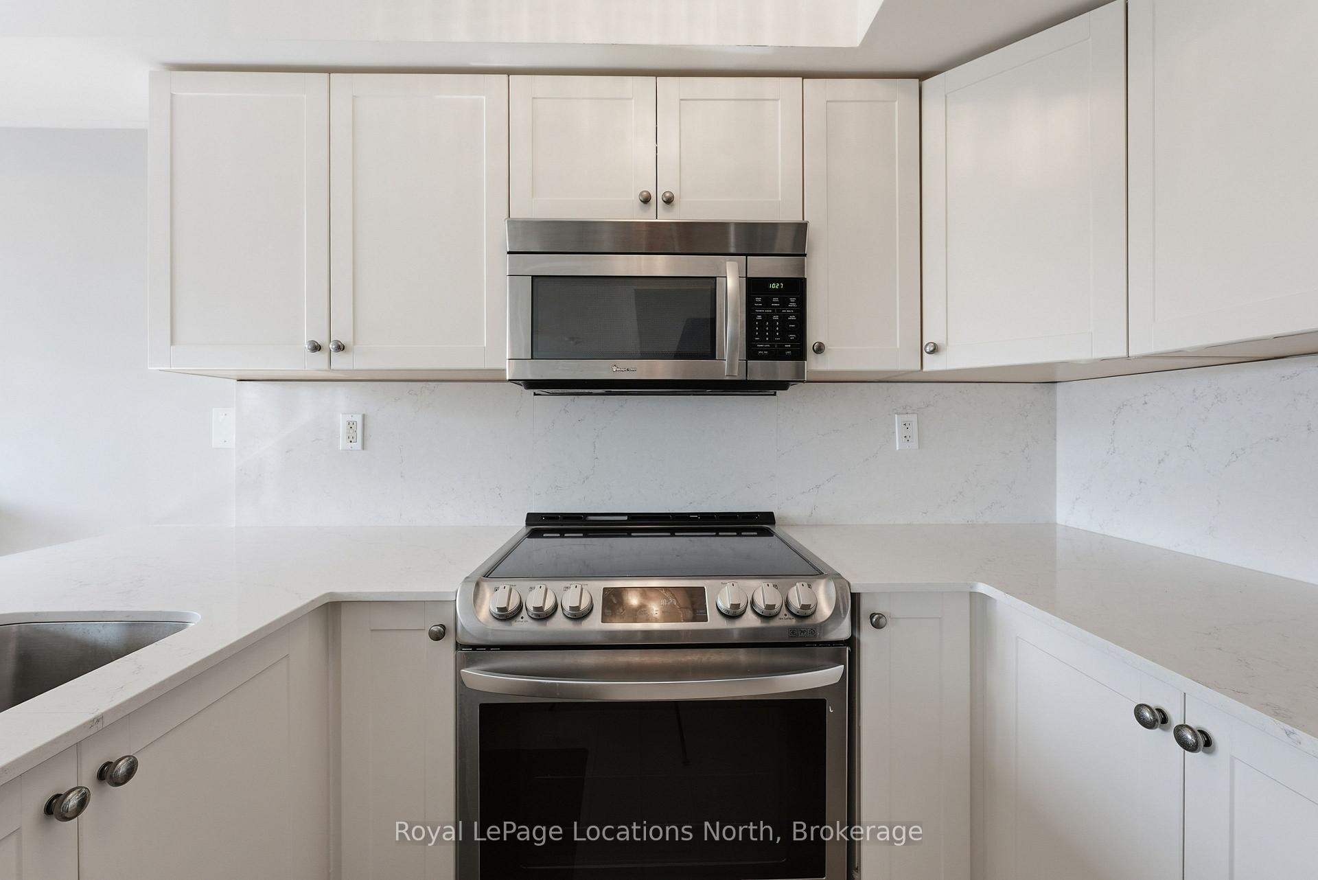 Photo 10 of 24 Joseph Trail, Collingwood — HOMEH