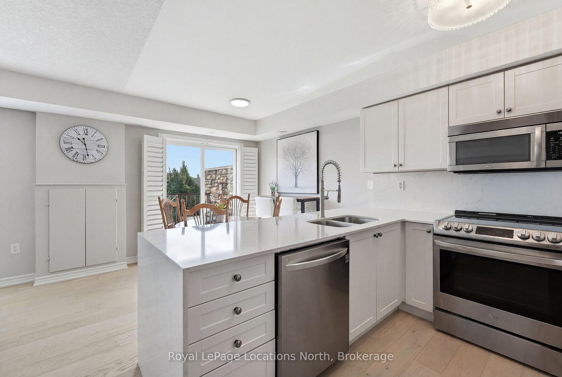 Photo 11 of 24 Joseph Trail, Collingwood — HOMEH