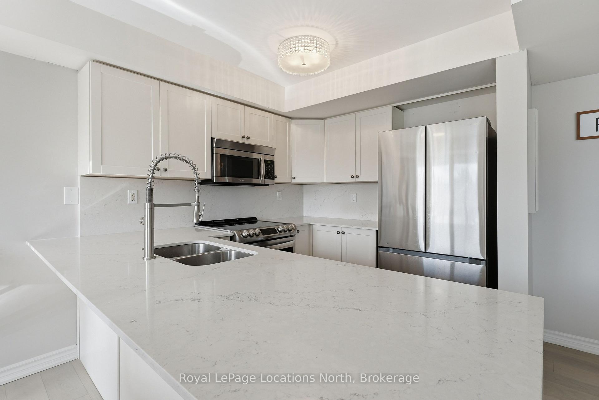 Photo 14 of 24 Joseph Trail, Collingwood — HOMEH