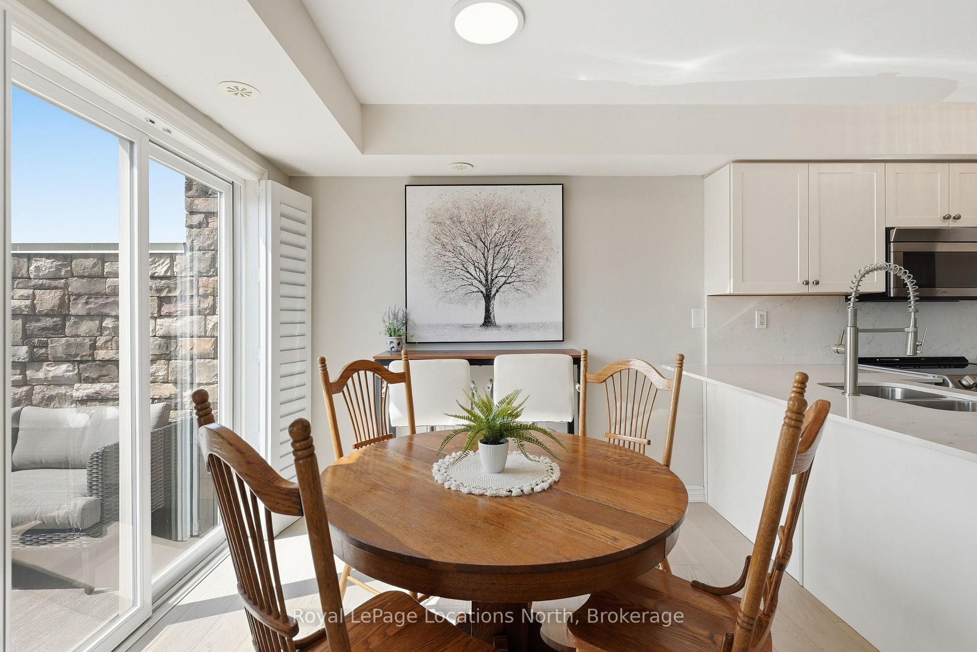 Photo 15 of 24 Joseph Trail, Collingwood — HOMEH