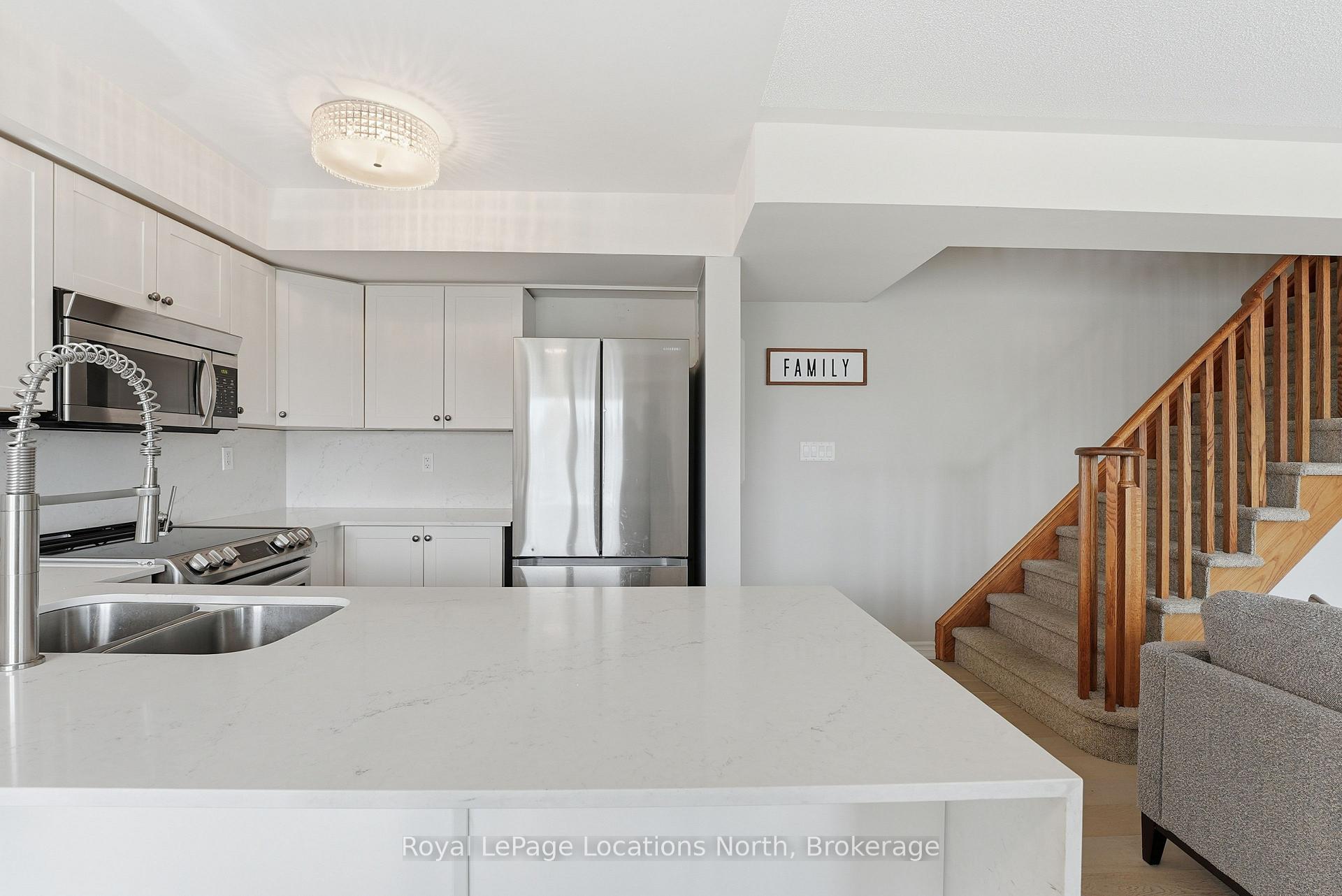Photo 22 of 24 Joseph Trail, Collingwood — HOMEH