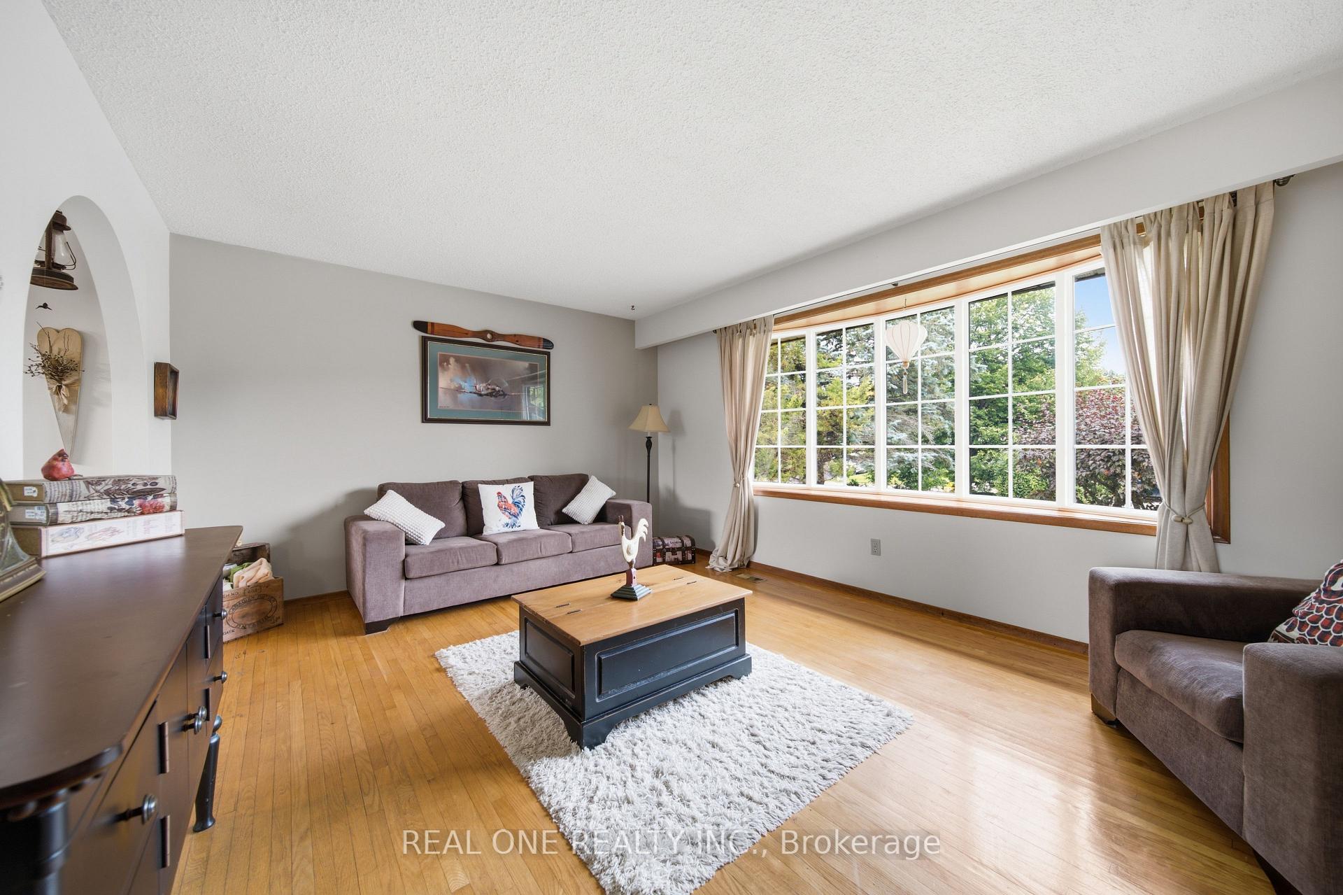 Photo 13 of 111 Glenburnie Drive, Guelph, Grange Road — HOMEH