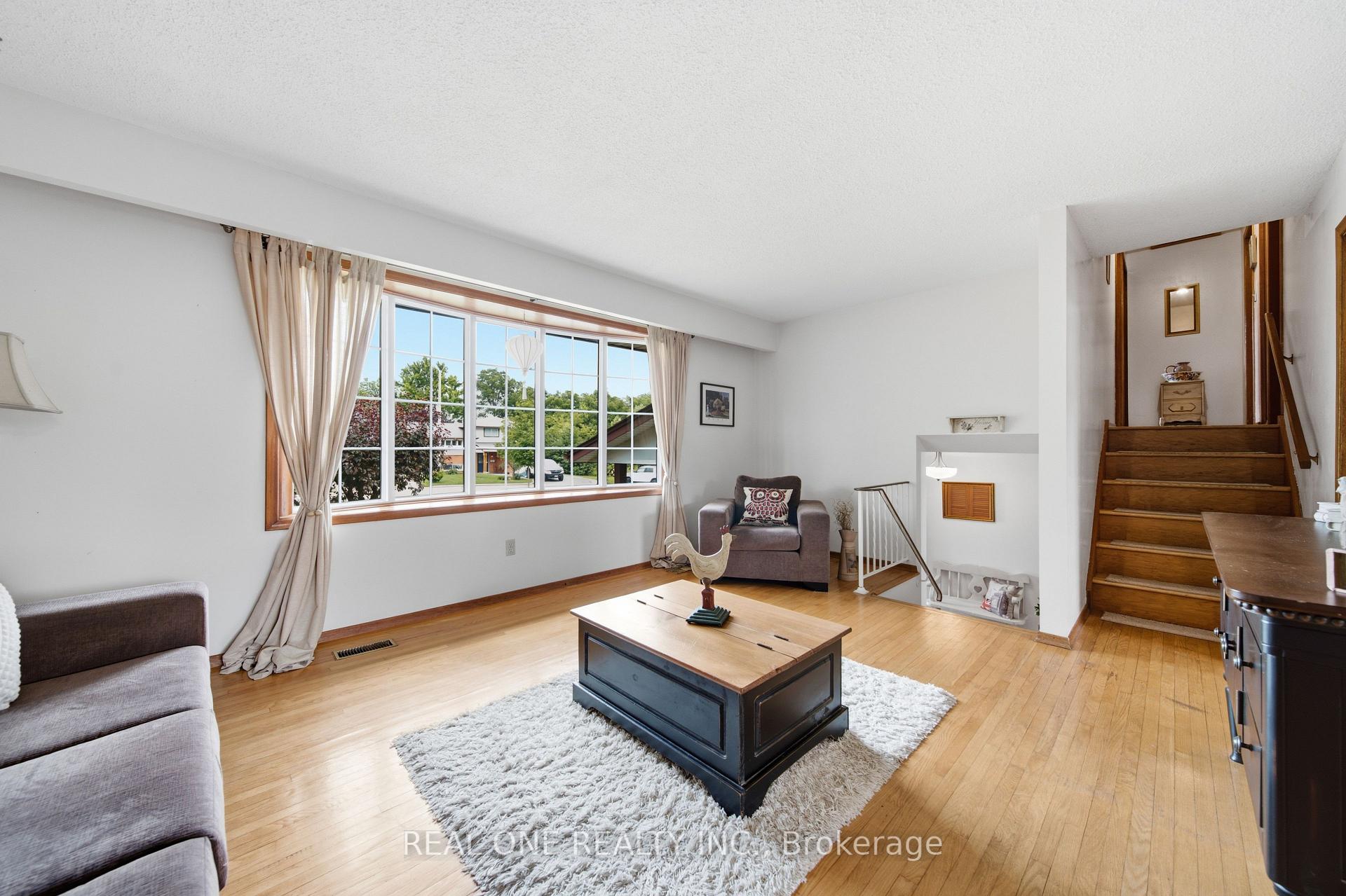 Photo 14 of 111 Glenburnie Drive, Guelph, Grange Road — HOMEH